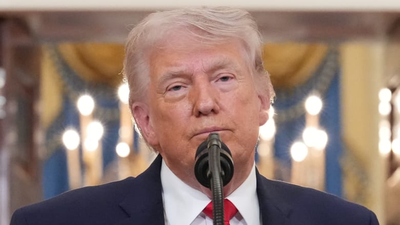 "سينهمر عليهم الجحيم".. ترامب: "الوقت ينفد" أمام إيران لإعادة فتح مضيق هرمز