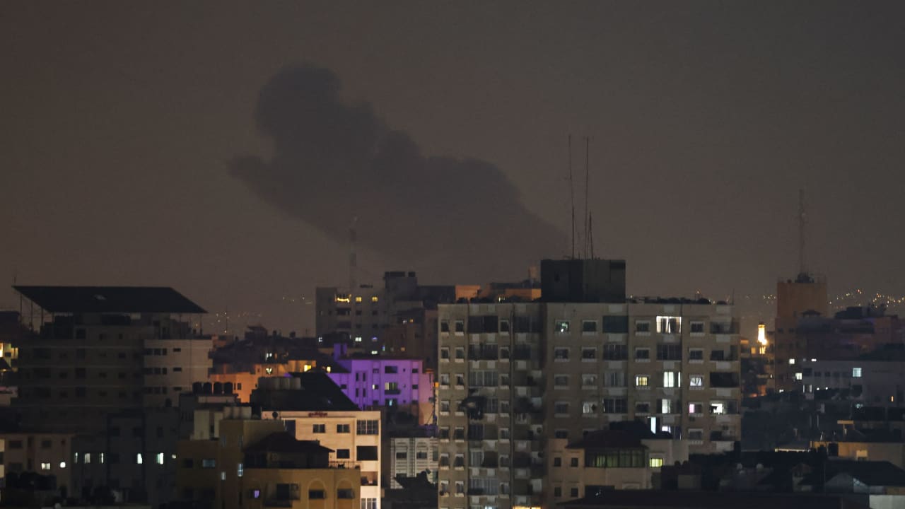 الجيش الإسرائيلي: شن غارات على غزة ردا على إطلاق الصواريخ