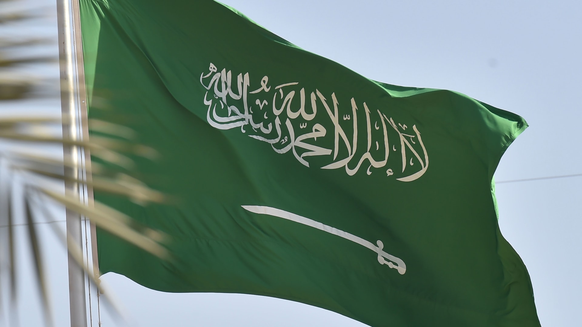 السعودية.. القبض على مصرية "تحدثت بمضامين جنسية" في بث بوسائل التواصل