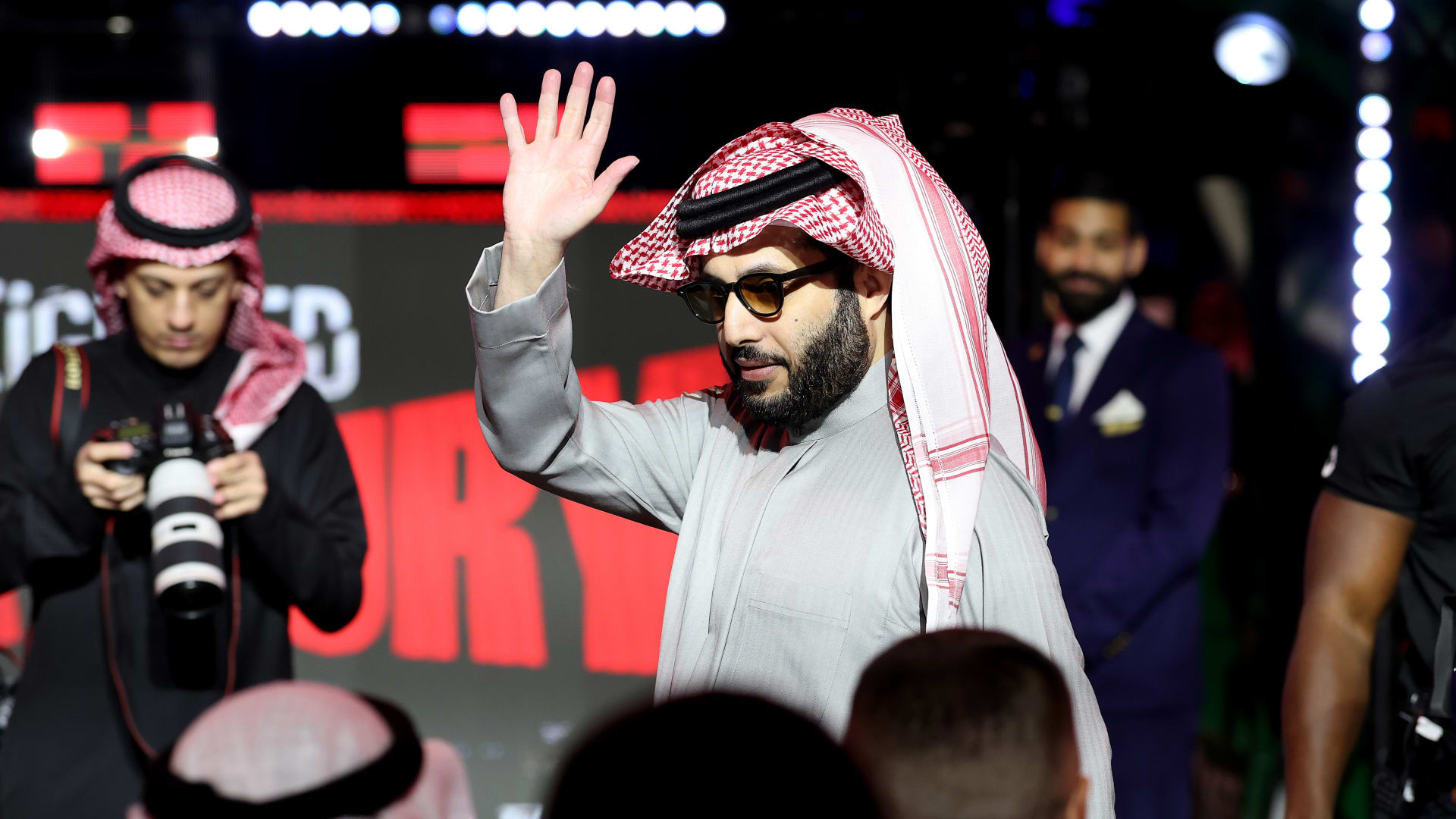 رسالة من تركي آل الشيخ إلى أمير قطر وناصر الخليفي بعد فوز باريس بلقب تشامبيونزليغ
