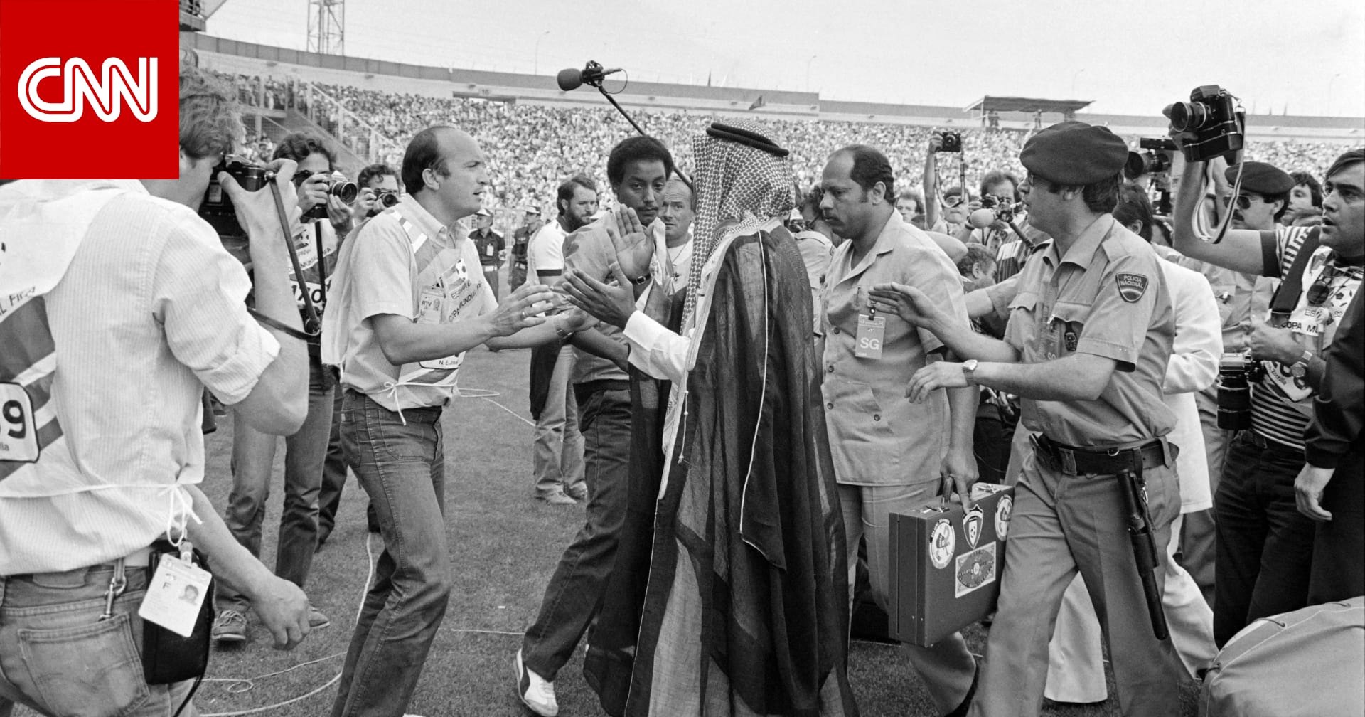 قبل الـVAR بثلاثة عقود.. كيف نجح رئيس الاتحاد الكويتي بإلغاء هدف في كأس العالم 1982؟