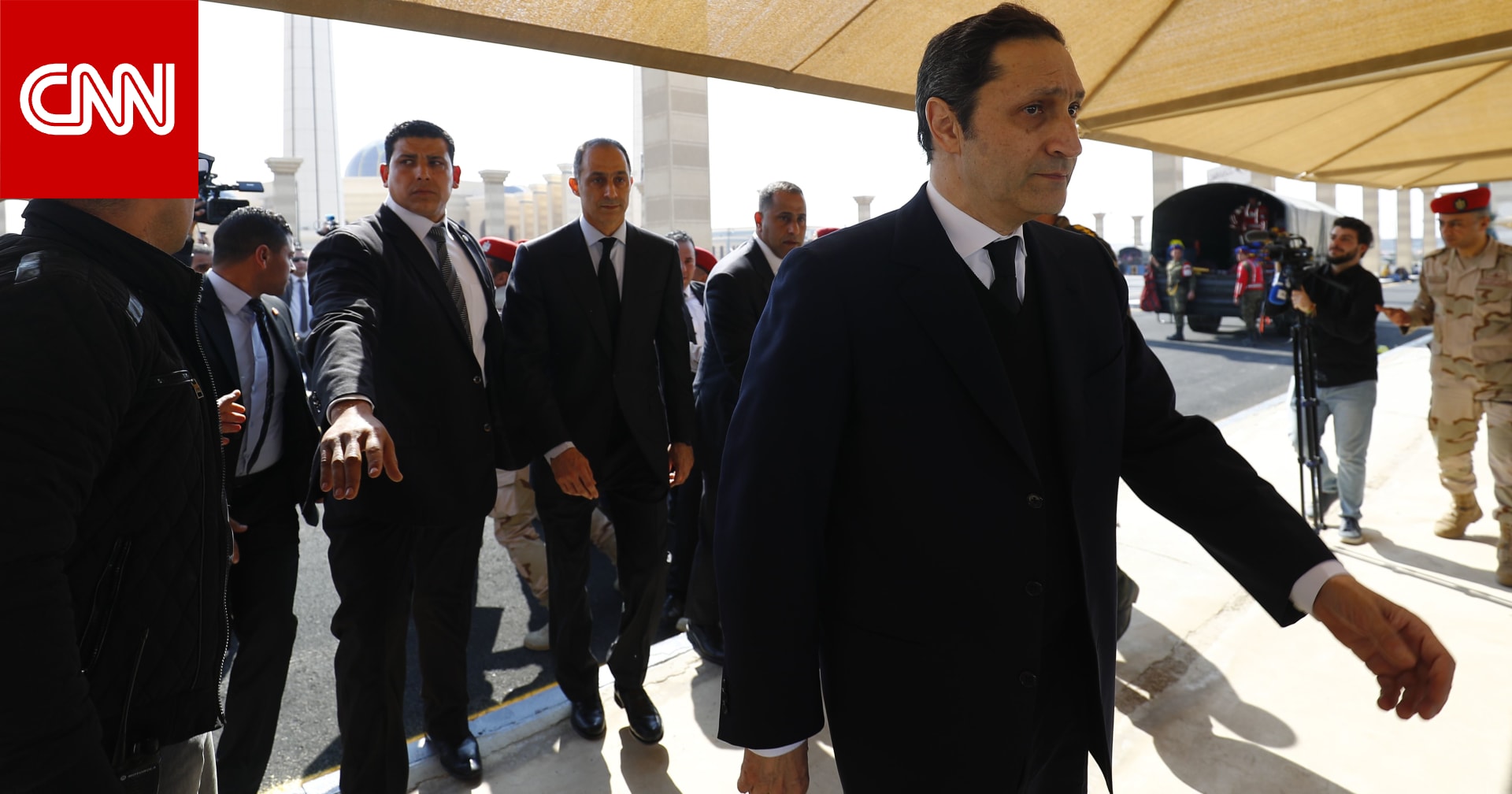 "بلها وشرب ميتها".. هكذا علق علاء مبارك على منشور يرد على اتهامات بامتلاكه أموالا بسويسرا ضمن "أوراق بنما" 