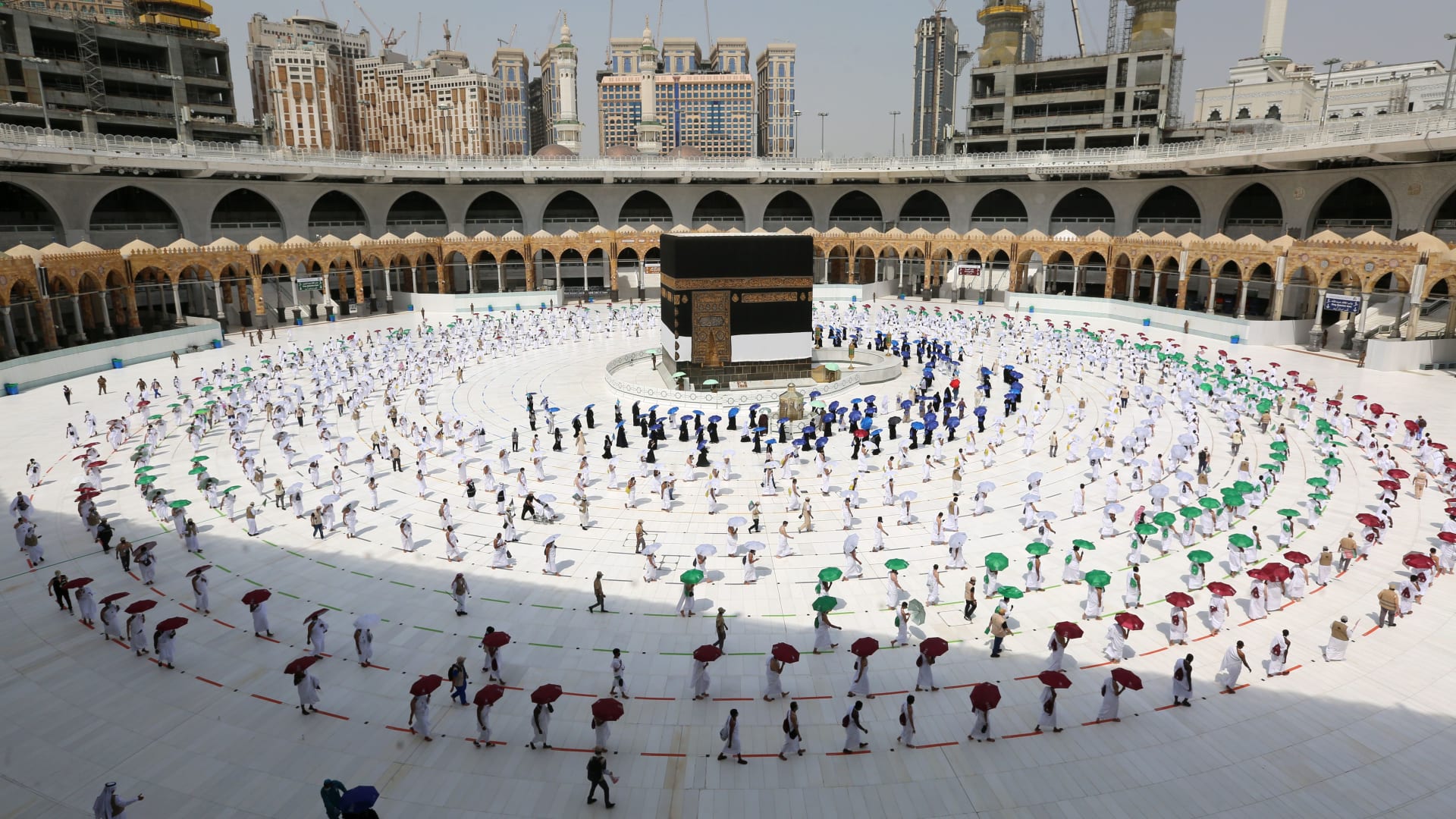 مع انطلاق موسم الحج.. مكة تشهد خدمات صحية مكثفة وغياب الحشود المليونية