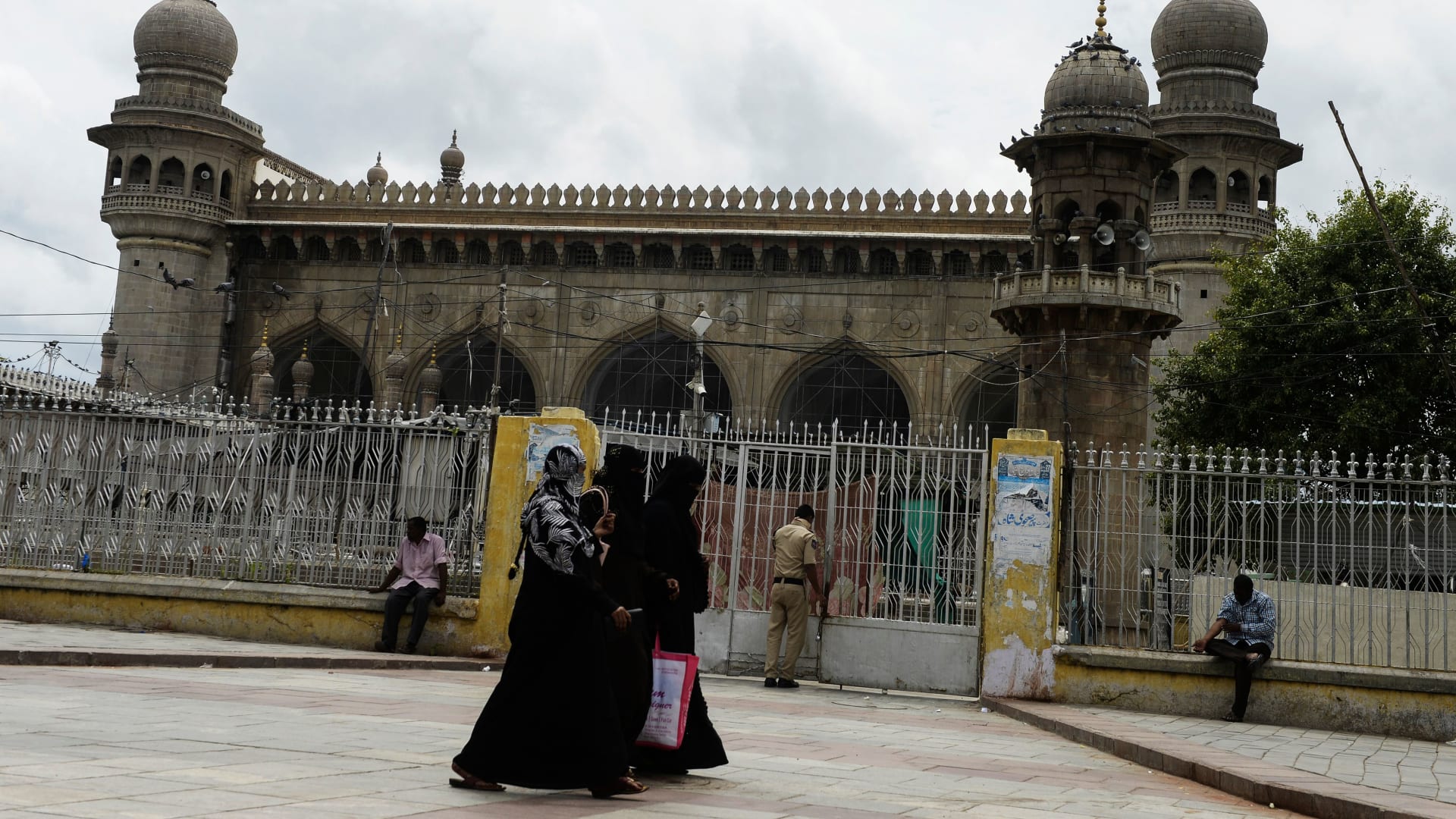 الهند تحقق في عرض مسلمات للبيع في مزاد إلكتروني