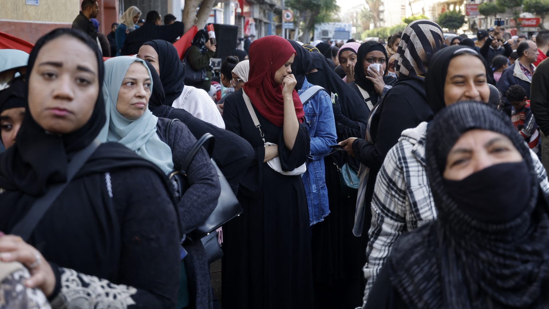 مصر.. توافد على صناديق الاقتراع مع بدء التصويت بانتخابات الرئاسة 2024