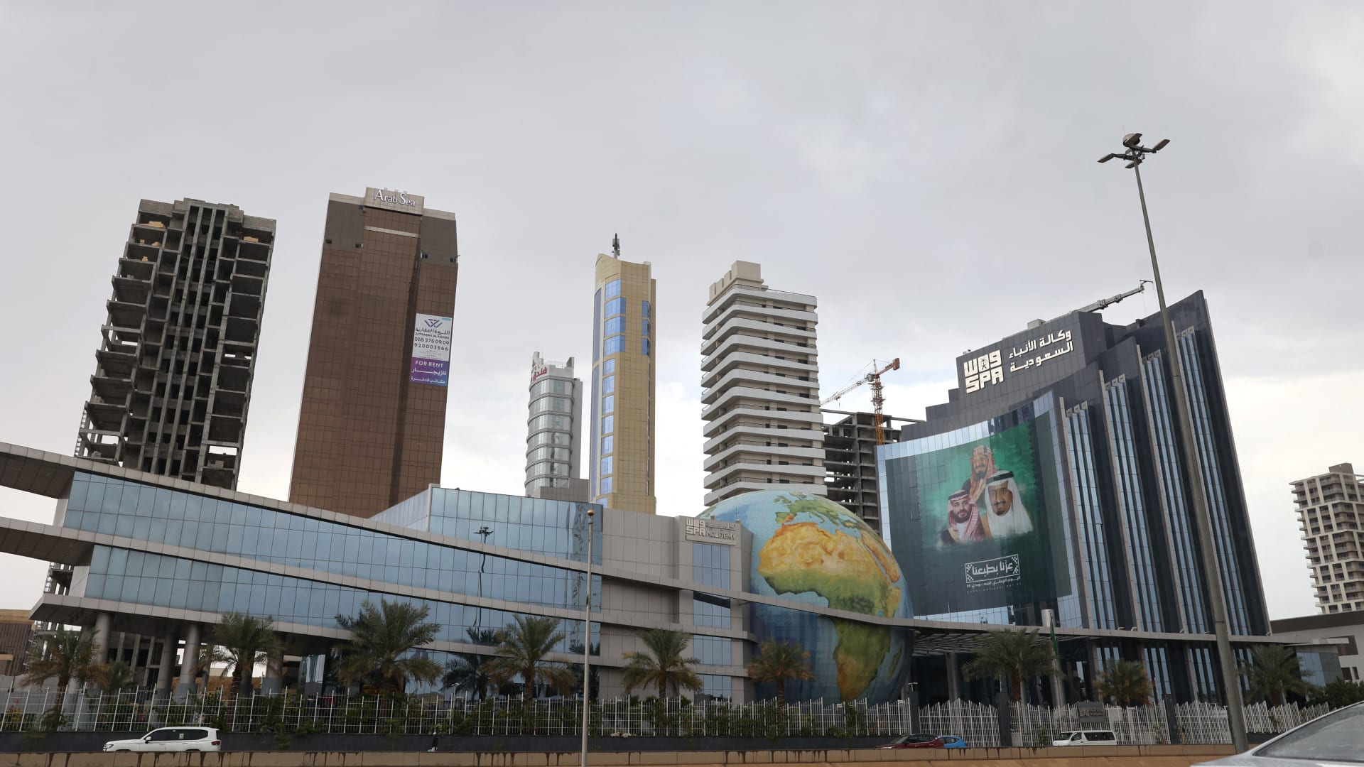 السعودية تجدد إدانتها لاعتداءات إيران: نحتفظ بحقنا الكامل في "ردع العدوان"