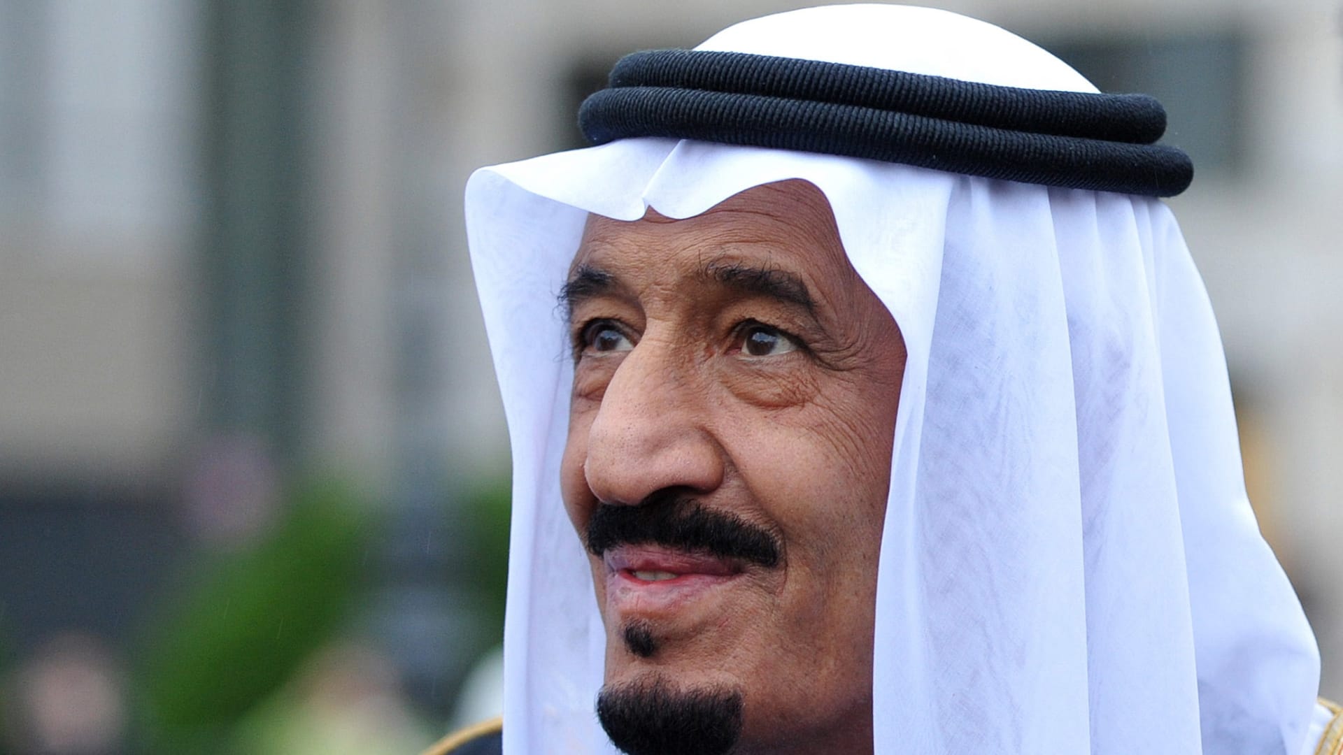 أول تعليق لملك السعودية وولي عهده على فوز المملكة باستضافة كأس آسيا 2027