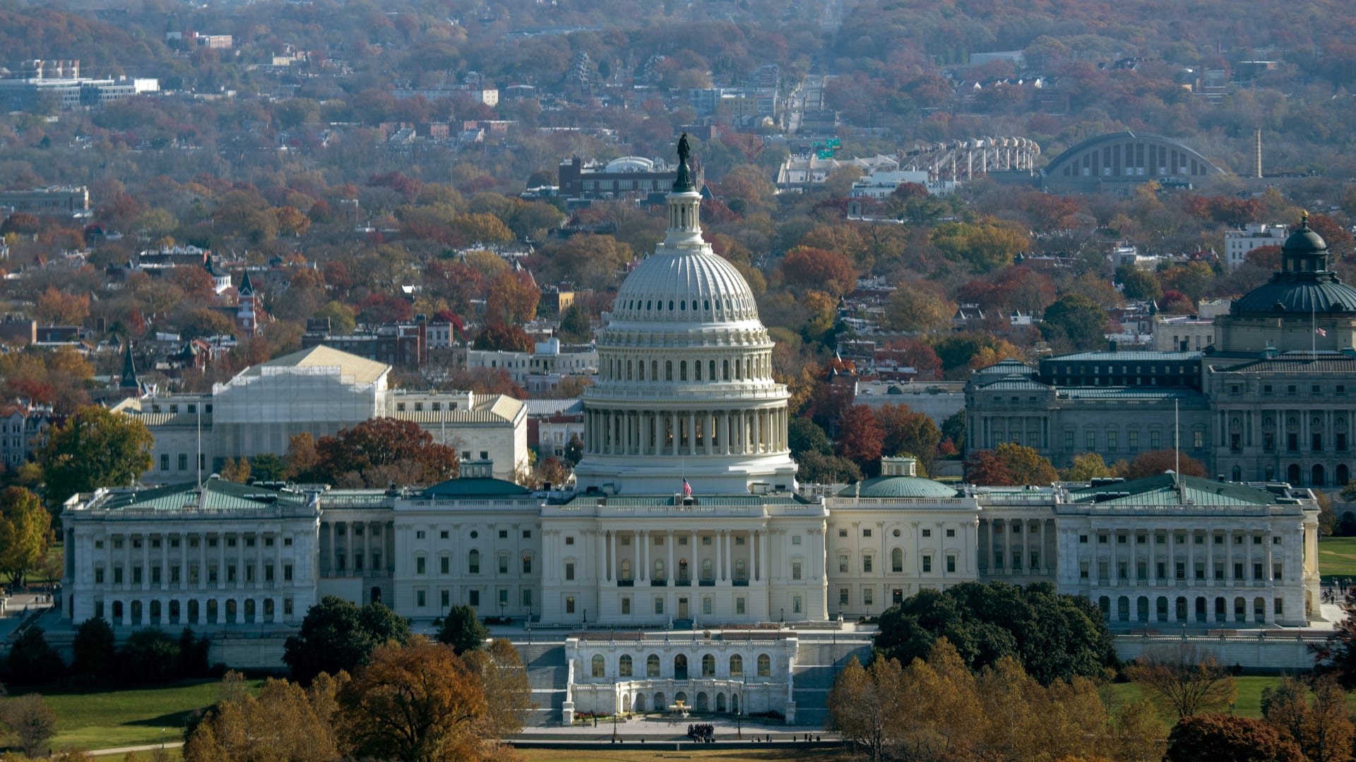 مباحثات مكثفة "في اللحظات الأخيرة" لتجنب إغلاق الحكومة الثاني في عهد ترامب