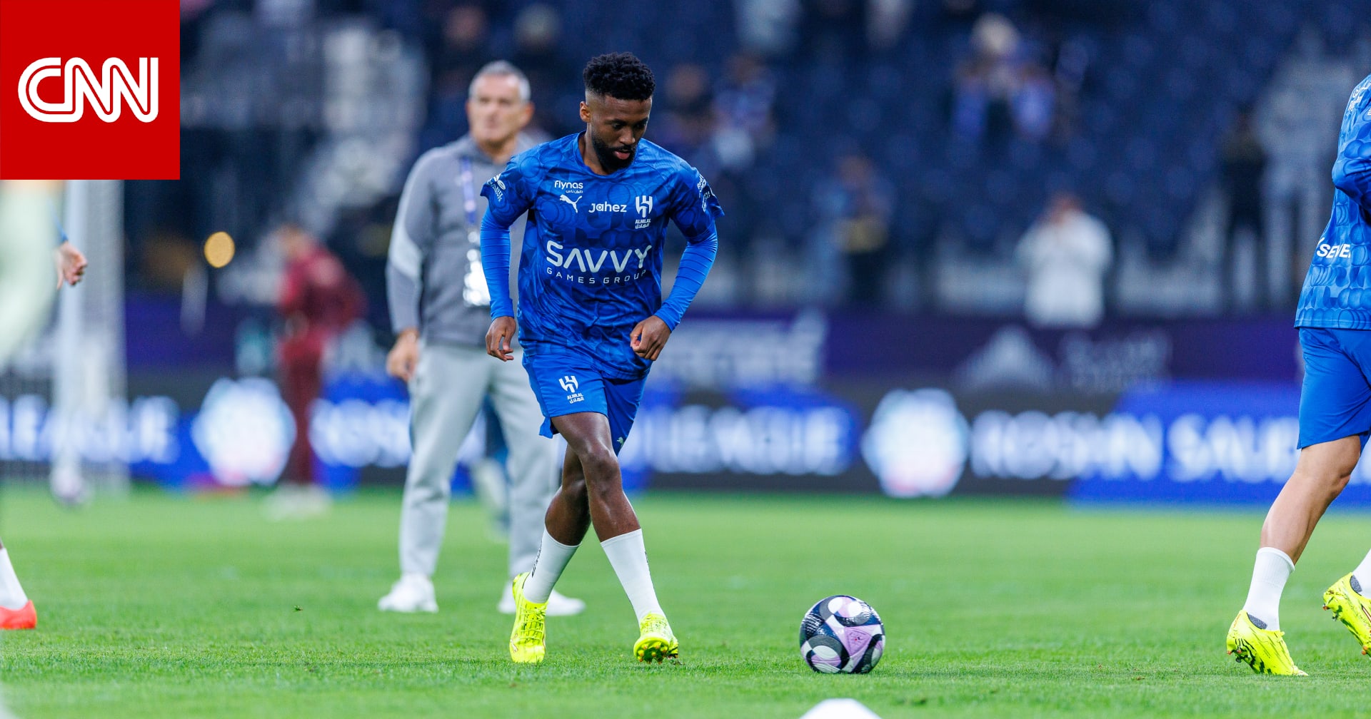 بثت الذعر في الملعب.. إصابة "مروعة" للاعب حمد اليامي خلال مباراة الهلال والتعاون