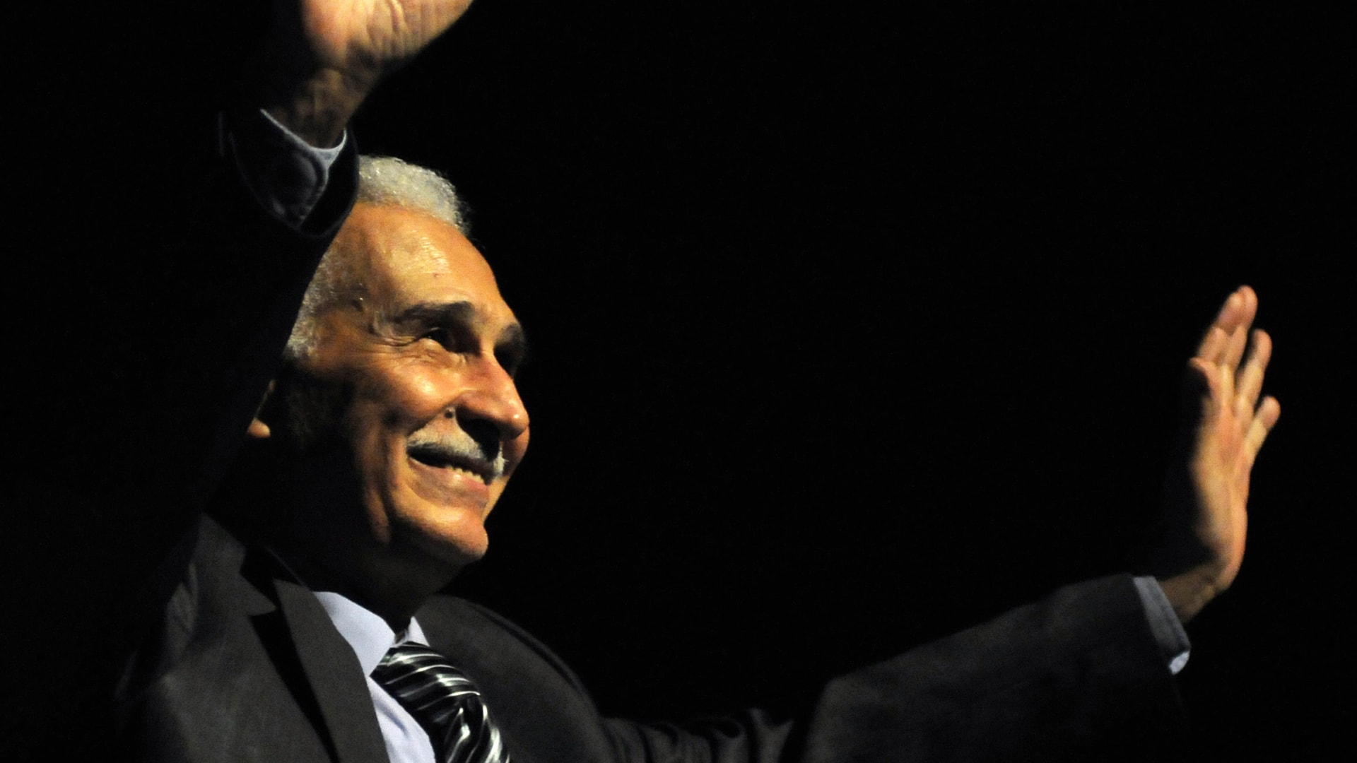 مصر.. نجل عبدالرحمن أبو زهرة يكشف عن موقف "مهين" حصل مع والده