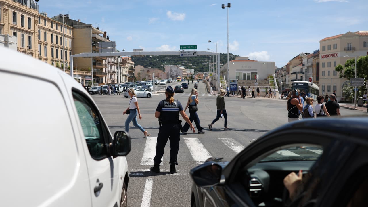 قبل ساعات من حفل الختام.. مهرجان كان السينمائي يتأثر بانقطاع كبير في التيار الكهربائي 