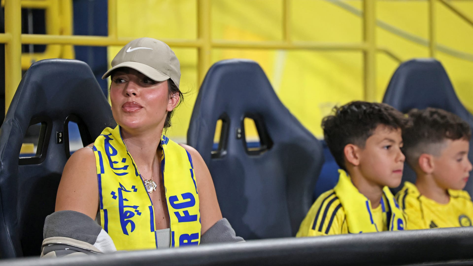 كيف تفاعلت جورجينا مع دعم جماهير النصر لرونالدو؟