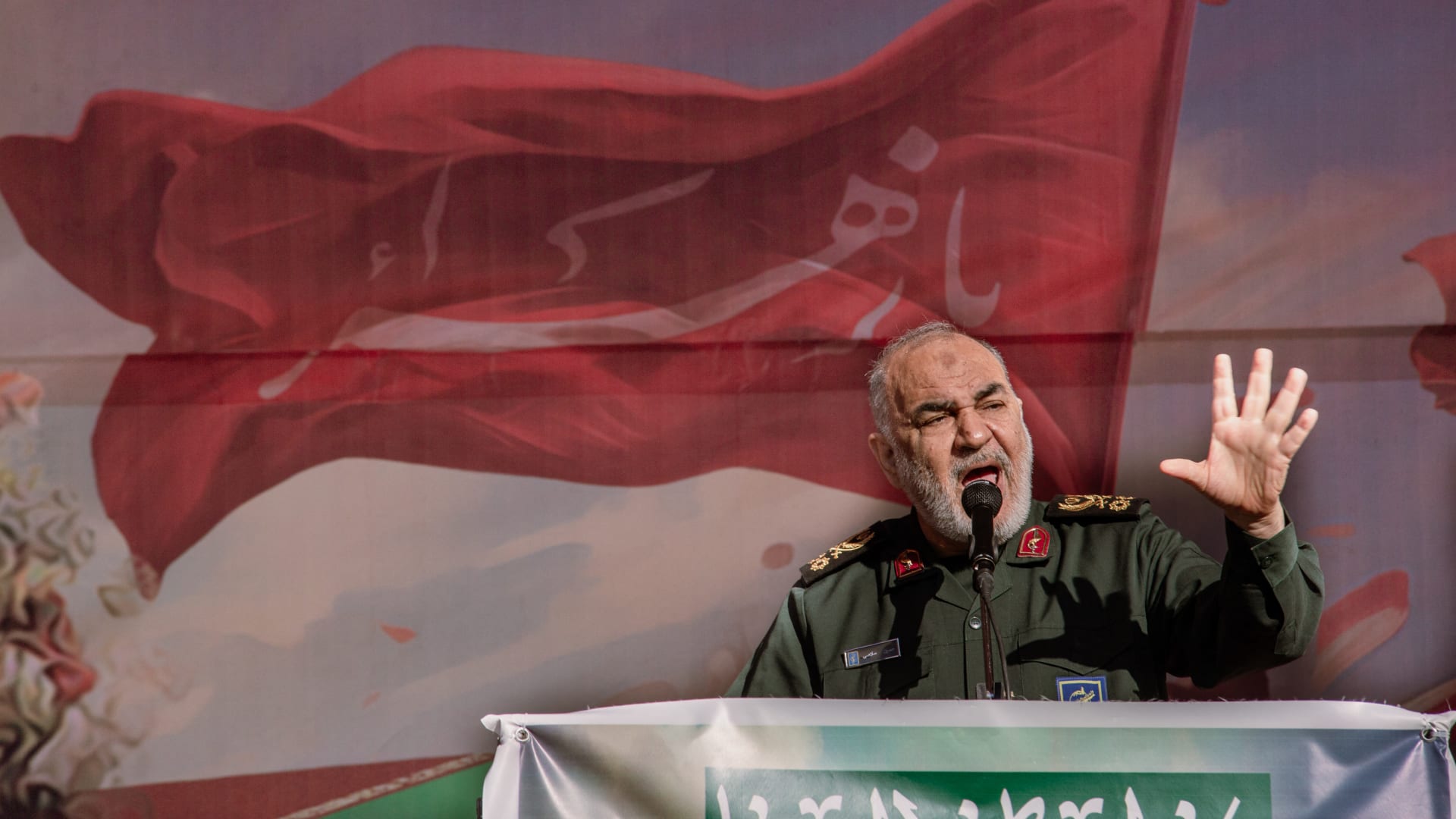 إيران.. الحرس الثوري يعلن نجاح إطلاق صاروخ باليستي بحري بعيد المدى