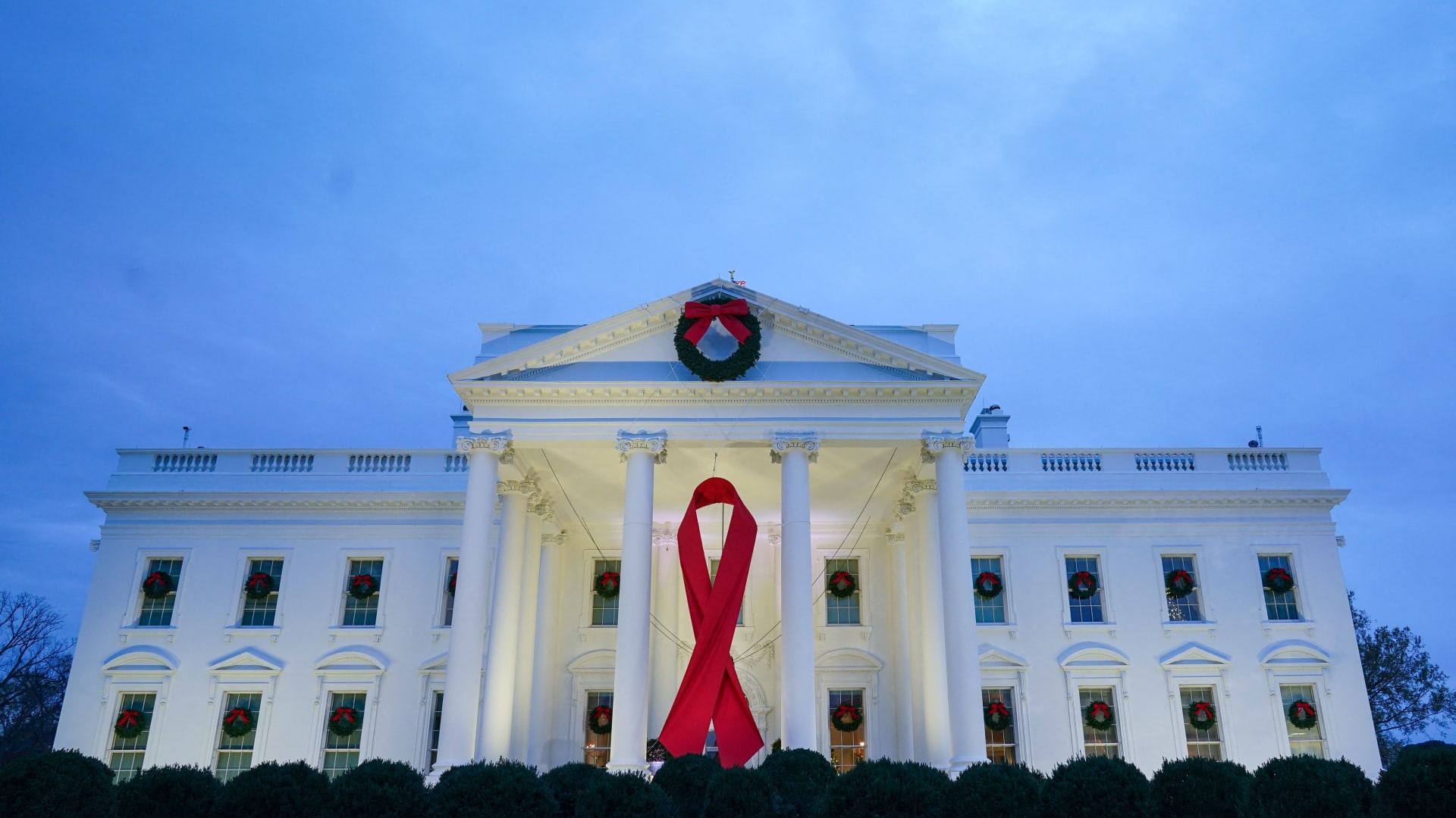 إدارة ترامب لم تشارك في إحياء اليوم العالمي للإيدز ومسؤول أمريكي يوضح السبب