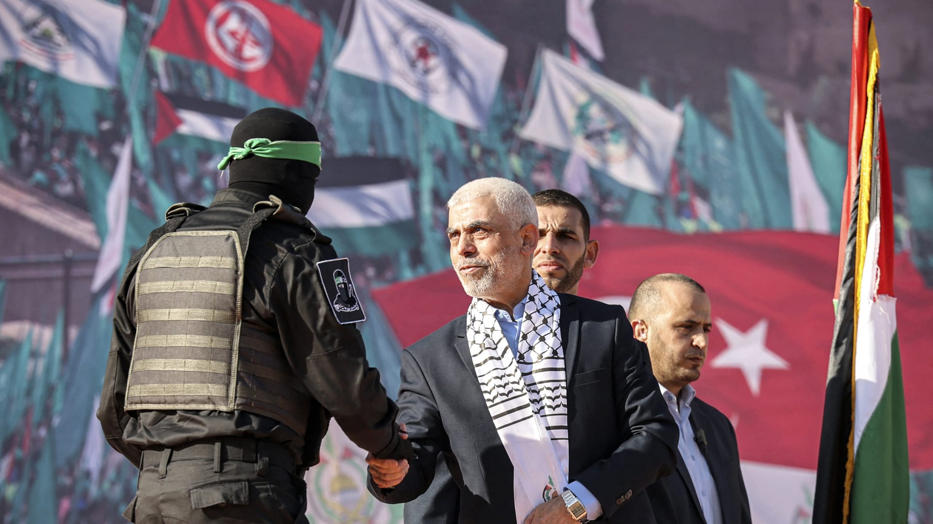 مذيع CNN لناصر القدوة: هل هُزمت حماس في غزة؟ شاهد كيف رد
