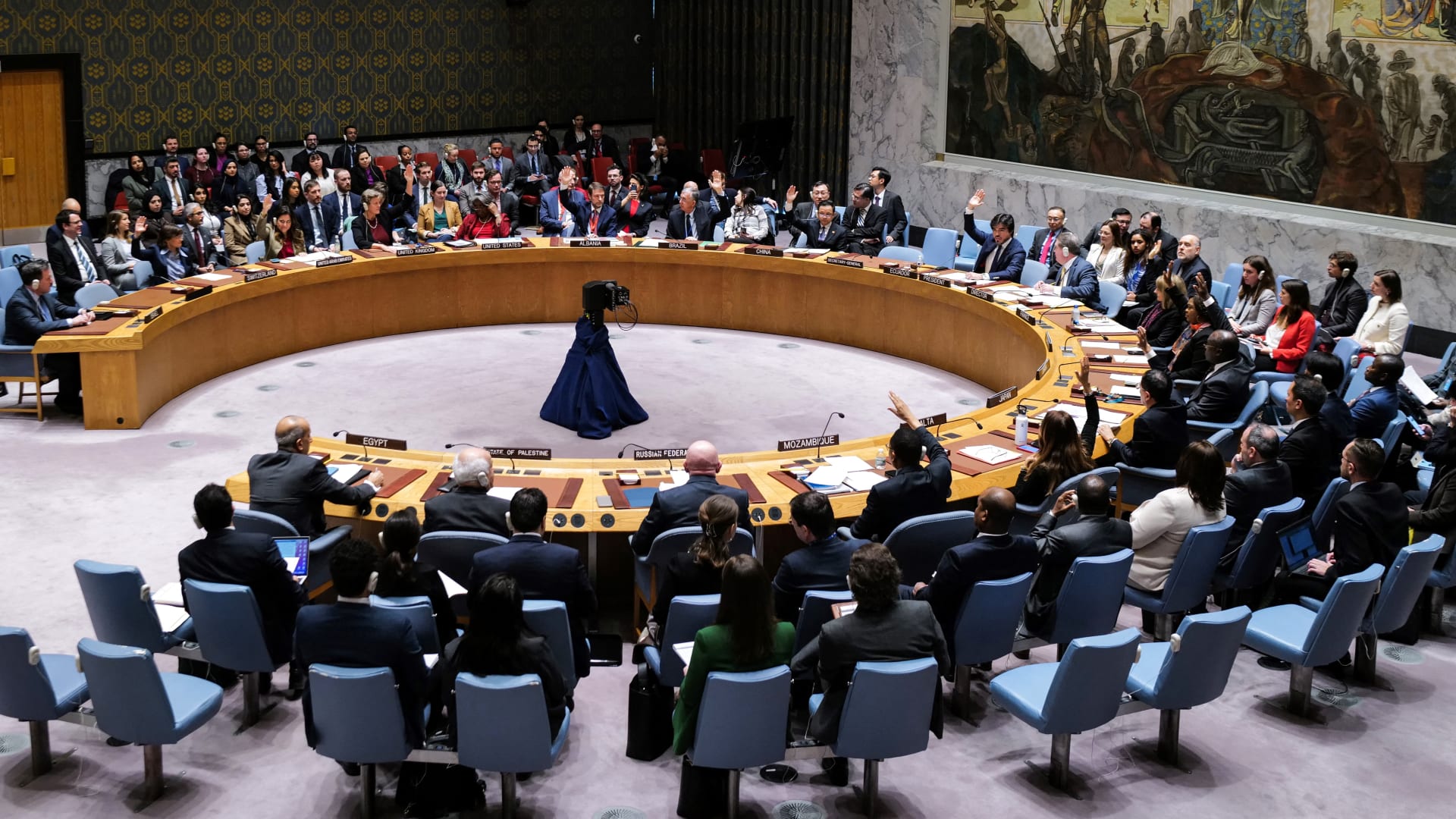 الإمارات تدعو مجلس الأمن لعقد اجتماع عاجل الجمعة بشأن العنف المتصاعد في الضفة الغربية