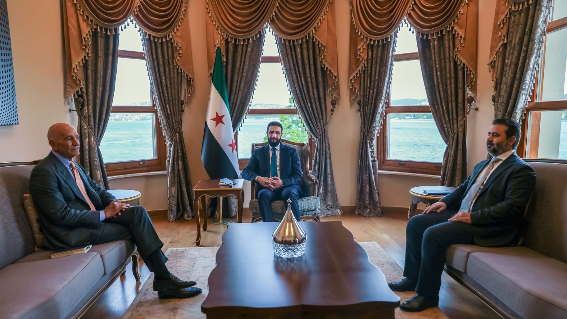 بعد لقائه الشرع.. المبعوث الأمريكي إلى سوريا: "عصر التدخلات الغربية انتهى"
