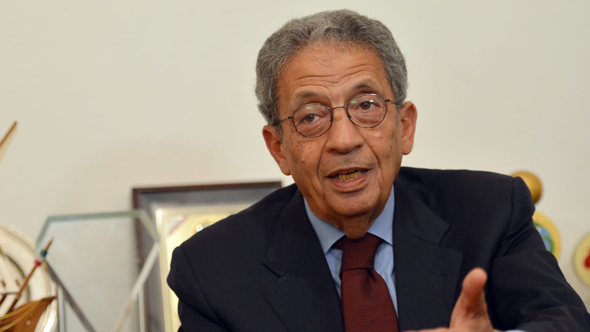 مصر.. عمرو موسى يُعلق على فوز السيسي بانتخابات الرئاسة ويتحدث عن "قيادة المسيرة" 5 مصر.. عمرو موسى يُعلق على فوز السيسي بانتخابات الرئاسة ويتحدث عن "قيادة المسيرة"