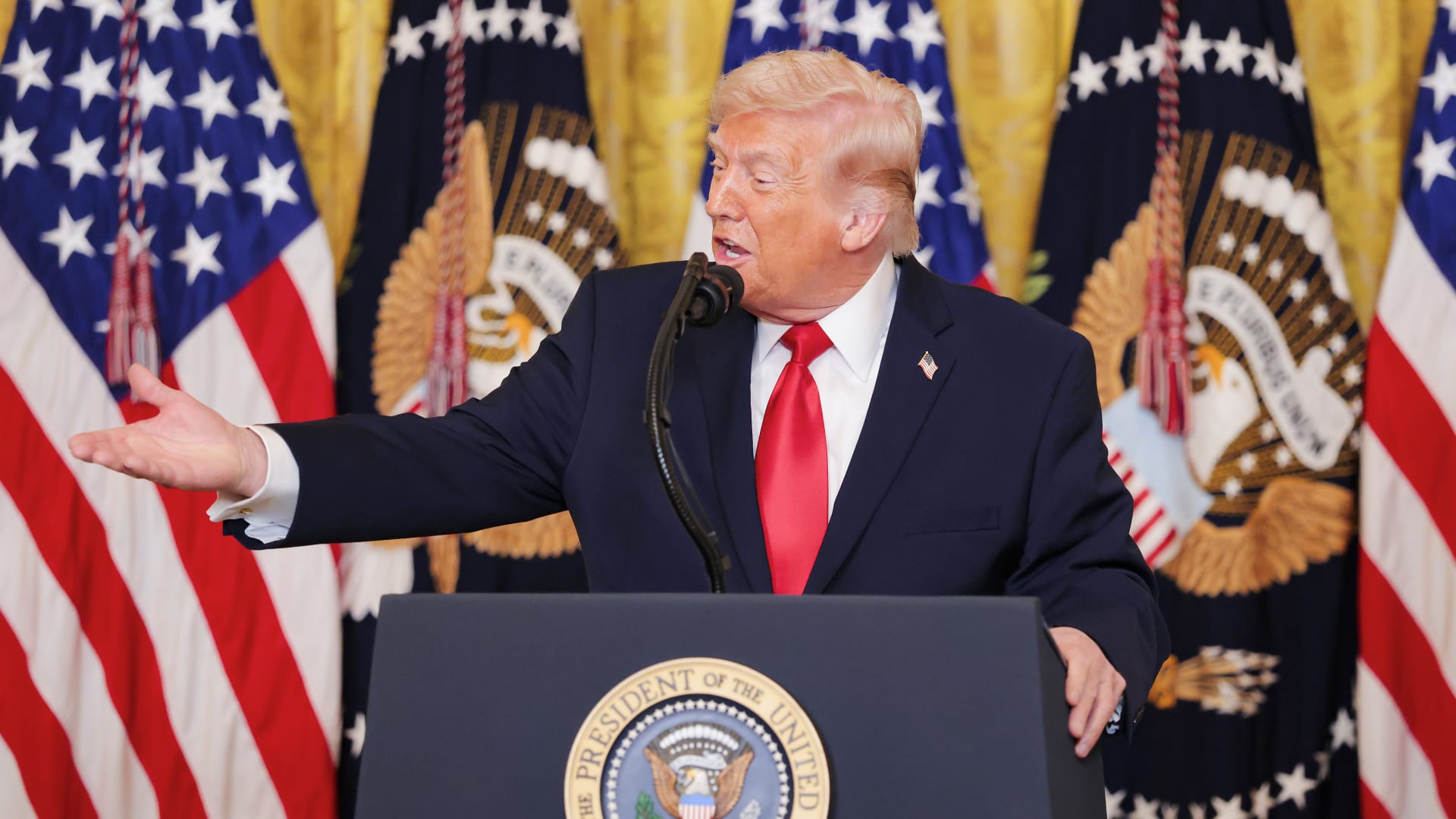 ترامب يعتقد أن مجتبى خامنئي "مُصاب" ويرجح أنه "على قيد الحياة"