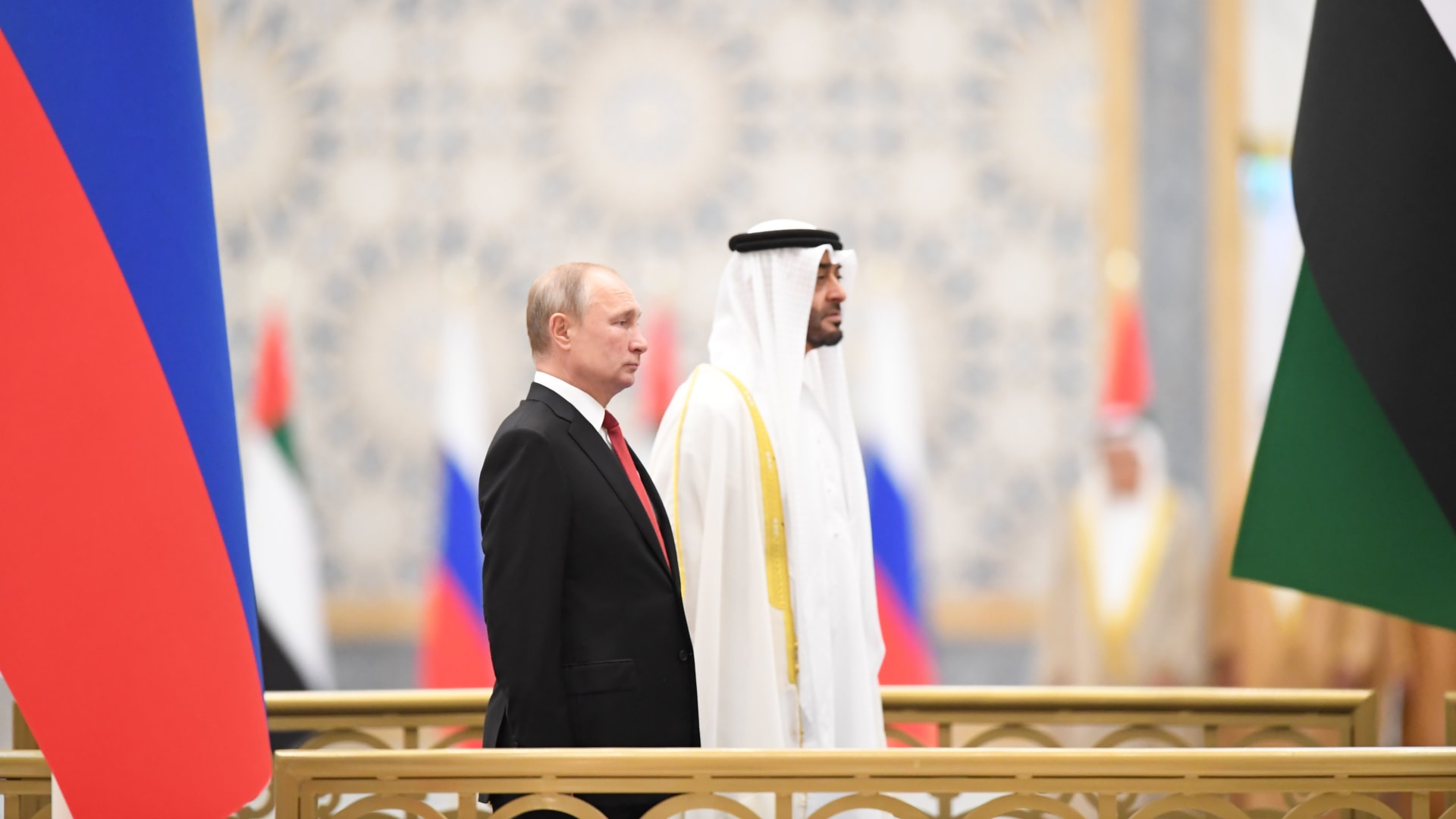 خارجية الإمارات توضح ما سيناقشه محمد بن زايد مع بوتين في روسيا.. وكاتب إماراتي: هذا ما يحتاجه العالم
