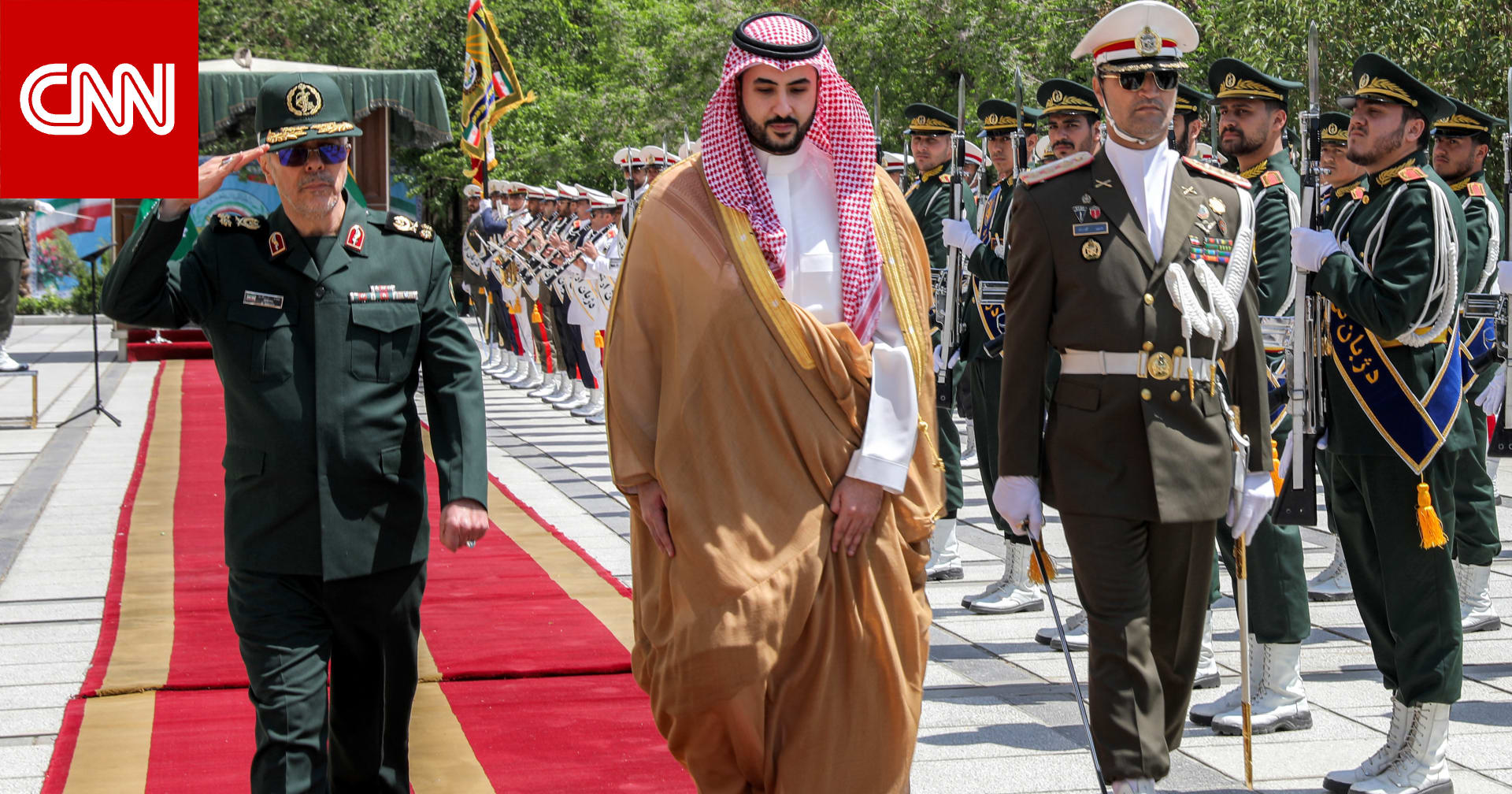 وزير دفاع السعودية يوصل رسالة من الملك سلمان لخامنئي.. وهذا ما قاله المرشد الإيراني