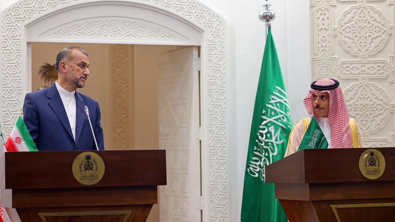 وزيرا خارجية السعودية وإيران يبحثان هاتفيا حرب غزة والتطورات بمدينة رفح