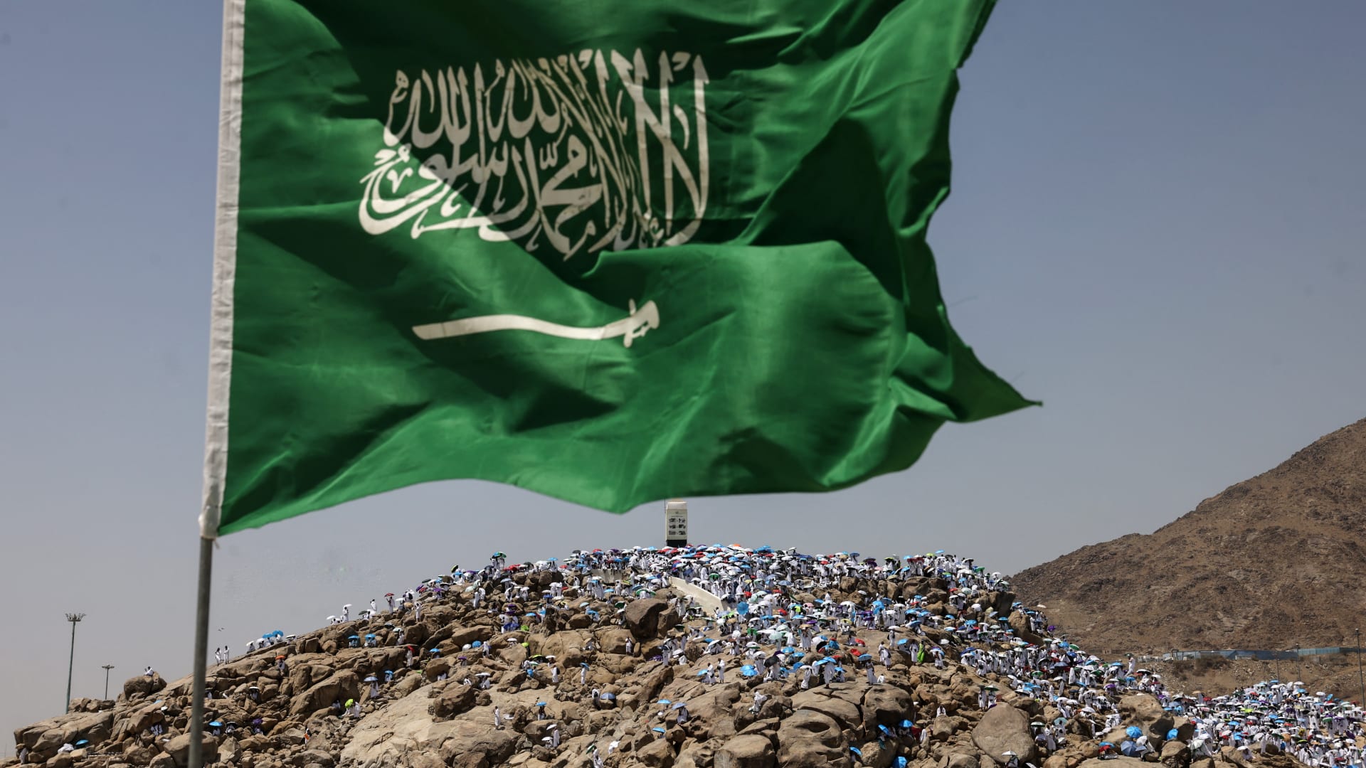 السعودية.. خطبة عرفة ودعاء للفلسطينيين من مسجد نمرة بمناسك الحج 2025 يثير تفاعلا