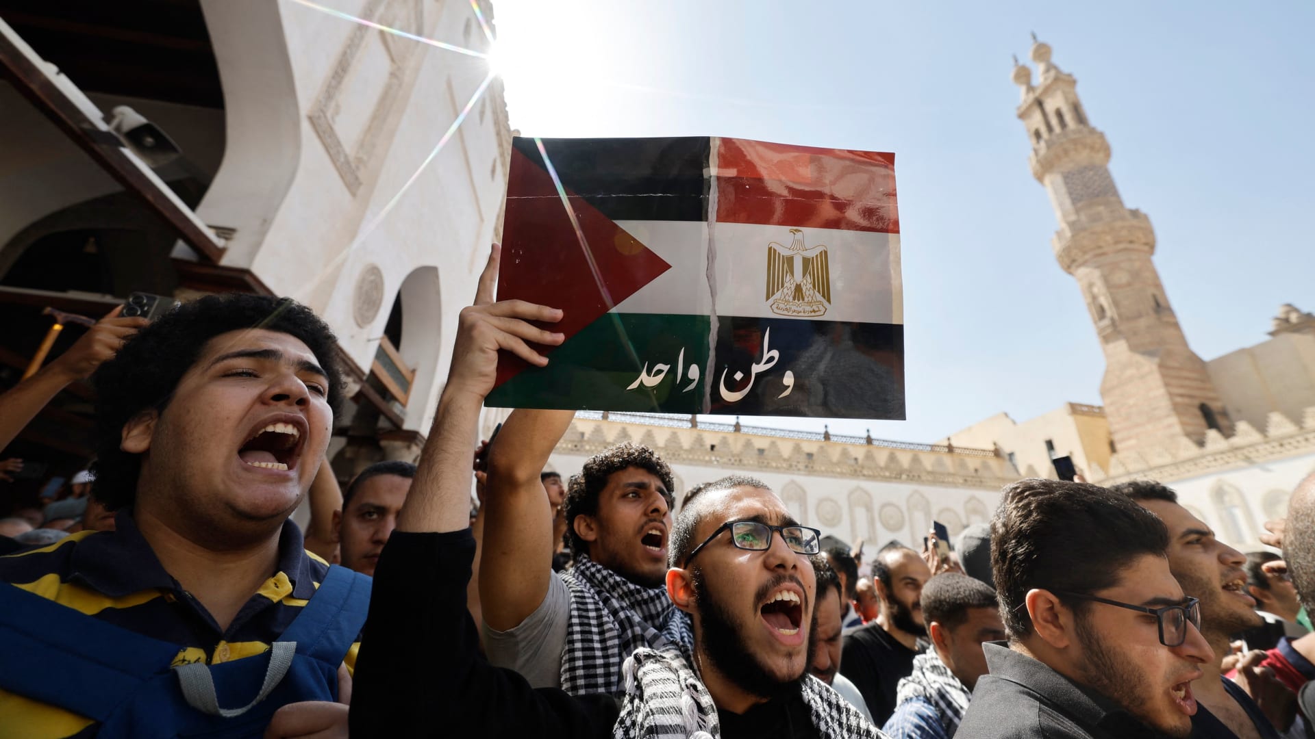 طرح إخلاء 2.2 مليون فلسطيني إلى مصر.. البرغوثي يحذر عبر CNN