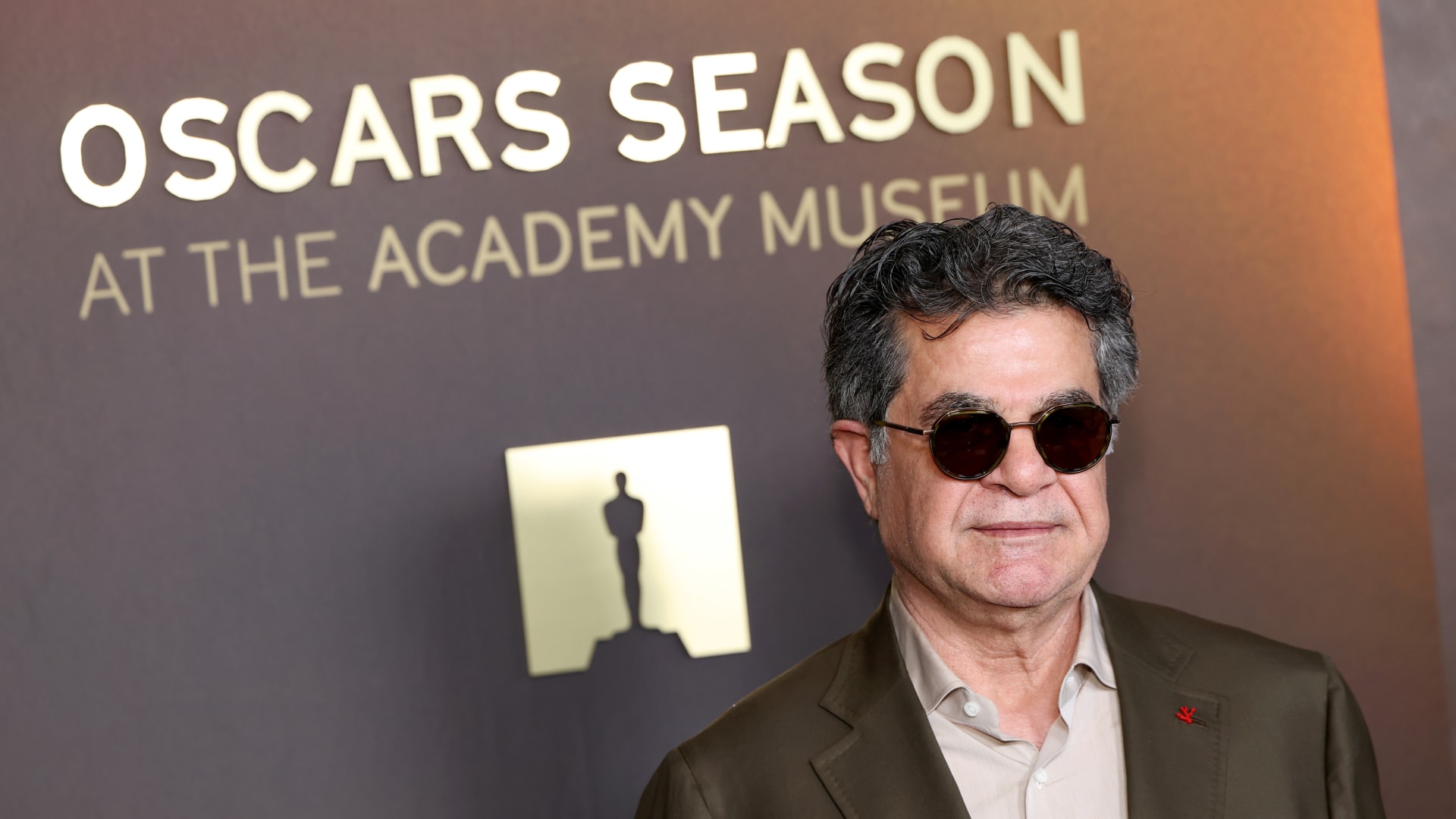 صناع أفلام إيرانيون يتوجهون إلى حفل الأوسكار بينما تعصف الحرب ببلادهم