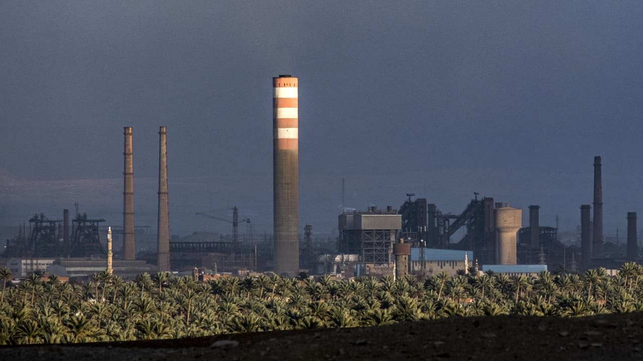 مصر.. الحكومة تكشف عن خطة لعدم انقطاع الكهرباء خلال الصيف وخبراء يوضحون