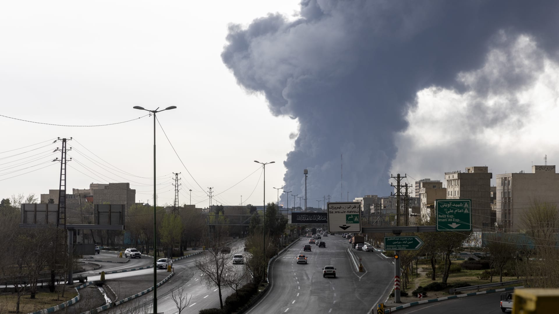 إعلام رسمي إيراني: انفجارات قرب منطقة مسيرة "يوم القدس" في طهران