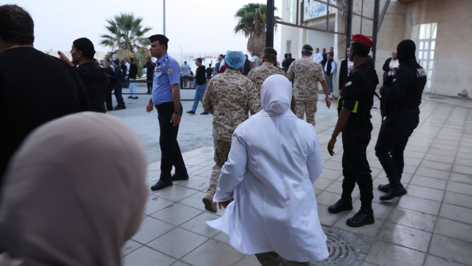 الأردن.. ارتفاع عدد القتلى بالهجوم على الكنيسة وهذه أوضاع المصابين الصحية
