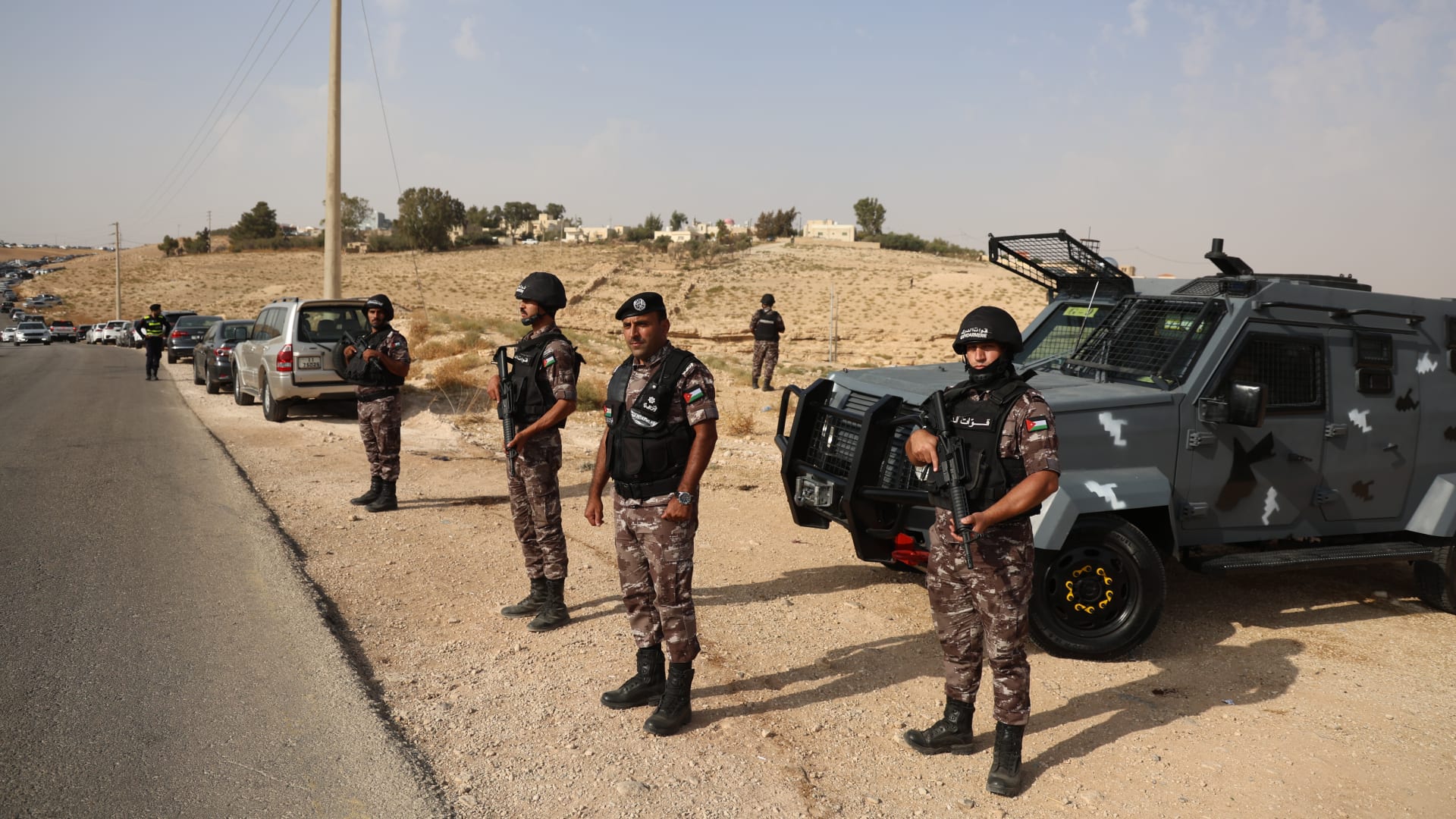 الأردن.. الأمن العام يعلن إلقاء القبض على منفذي "هجوم الكرك" ووزير الداخلية يعلق