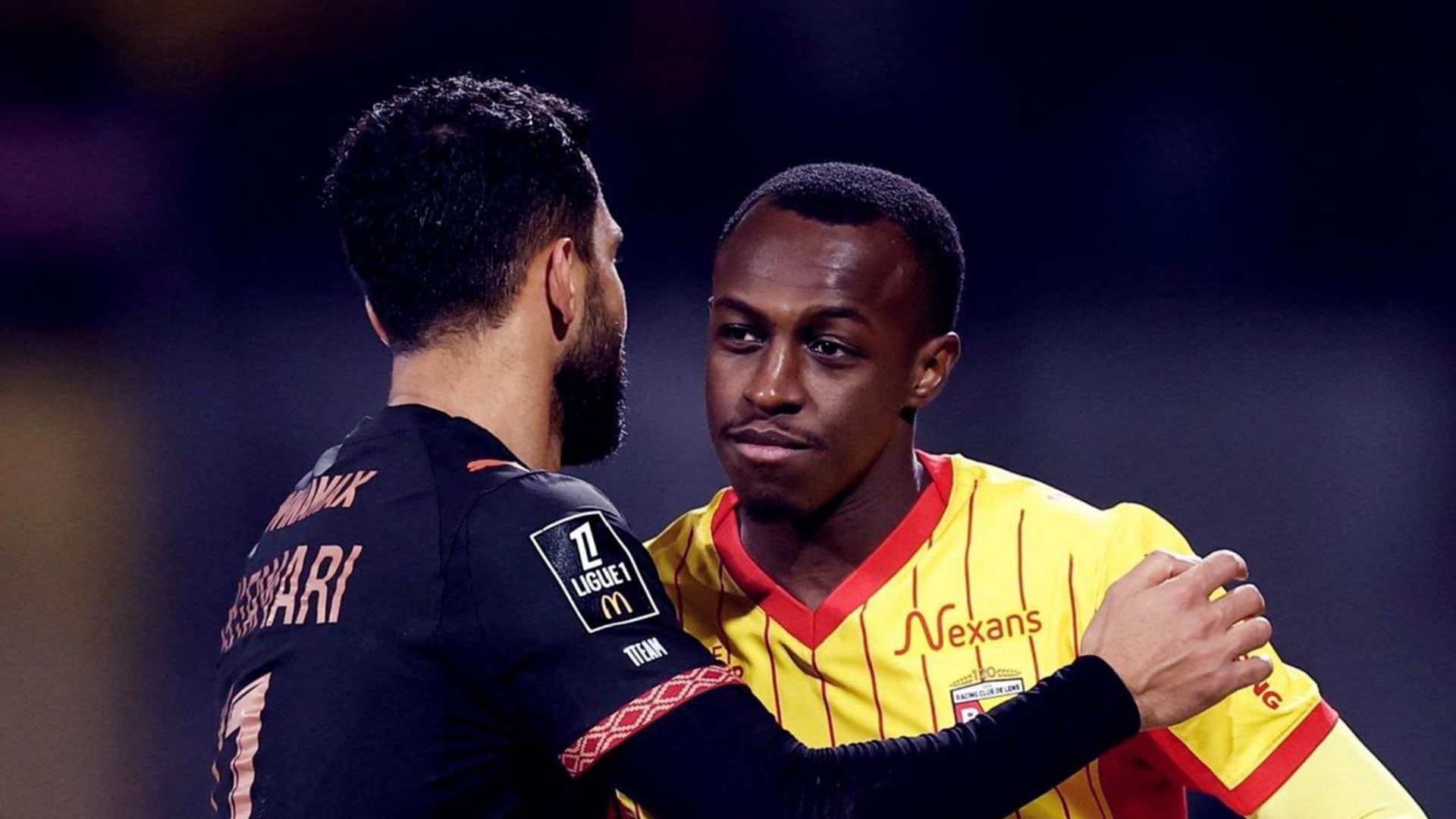 هذا ما فعله سعود عبد الحميد مع التعمري خلال مباراة في فرنسا