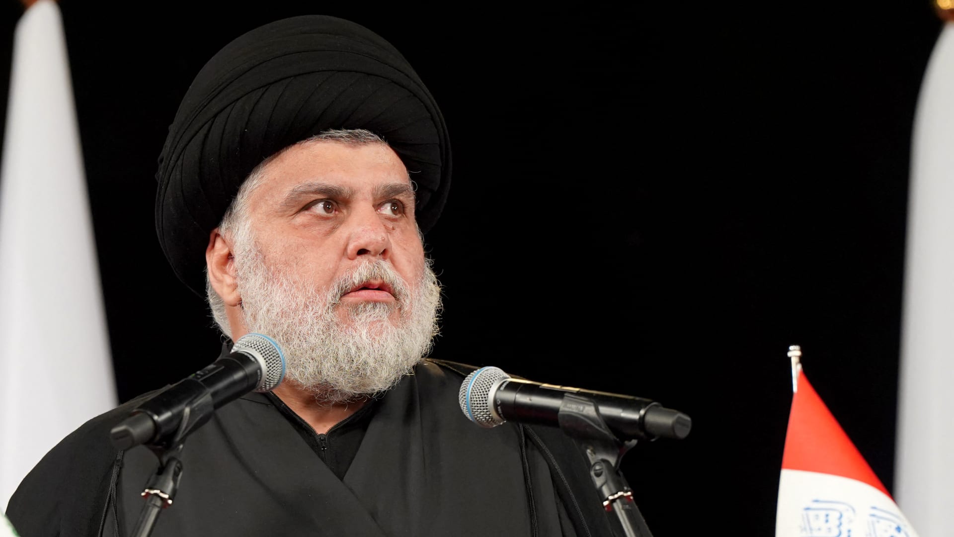 مقتدى الصدر يهاجم صدام حسين: "أمر نجليه بقتل والدي وحكم شعبه بالحديد والنار"