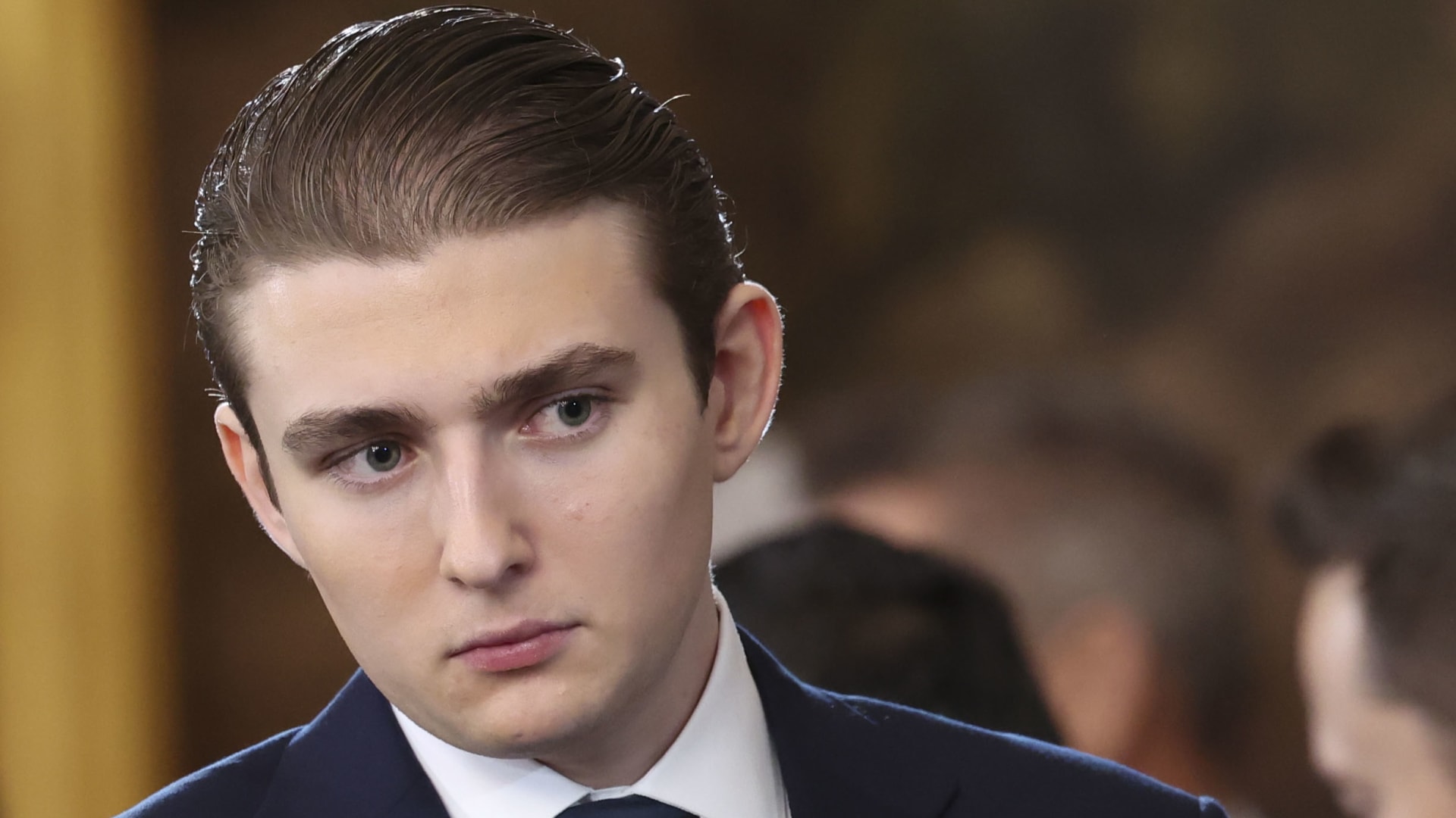 محكمة: بارون ترامب ربما أنقذ حياة امرأة باتصاله بالشرطة البريطانية.. إليكم التفاصيل