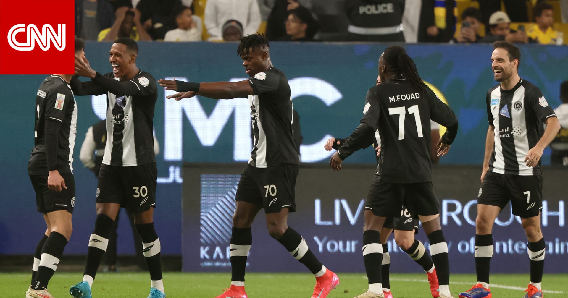 واقعة مثيرة للجدل في كأس الملك السعودي.. شجار بين لاعبي فريق واحد