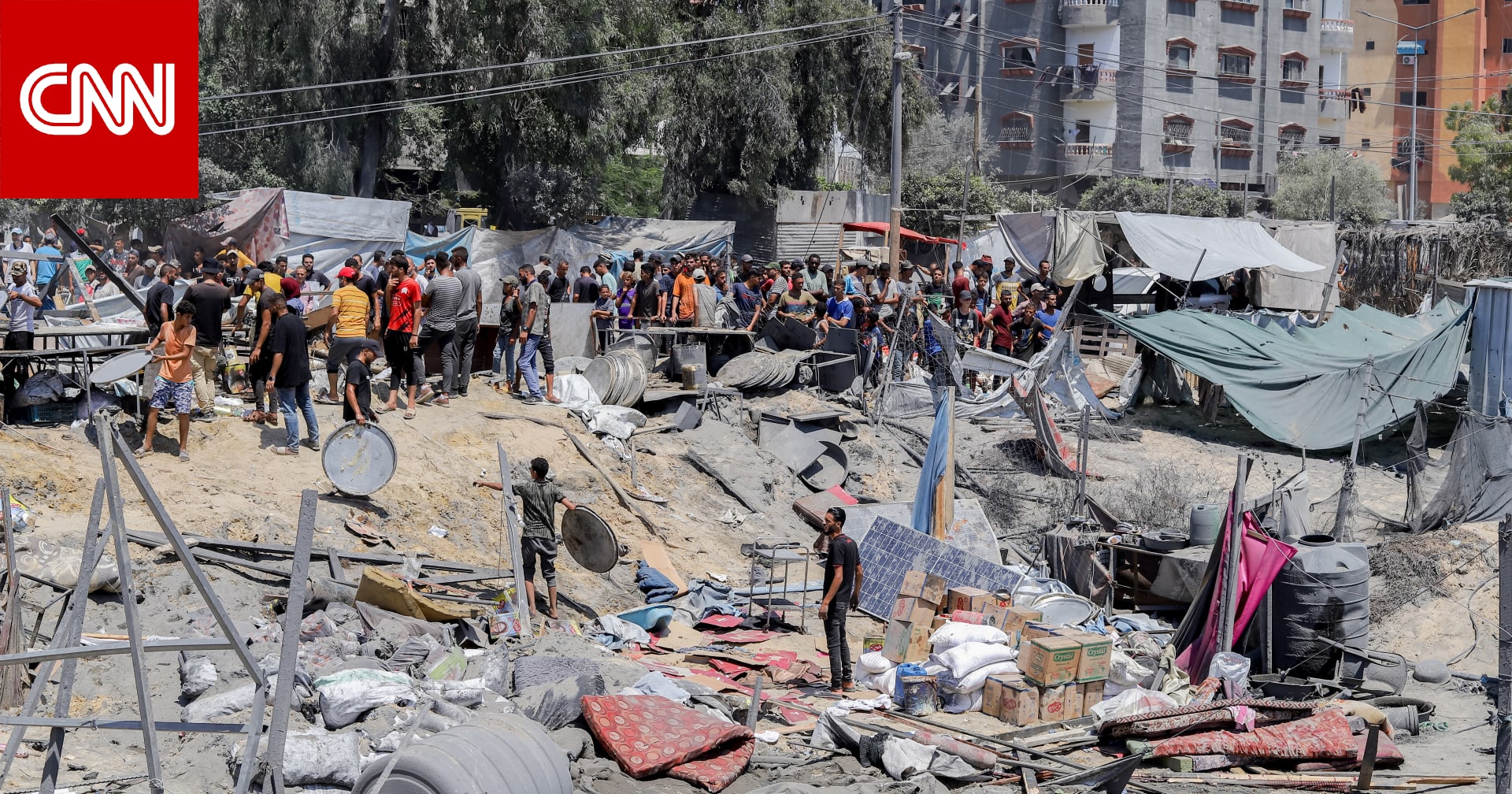 "جثث مدفونة تحت الرمال" في المواصي.. الكشف عن عدد القتلى جراء القصف الإسرائيلي على مخيم النازحين