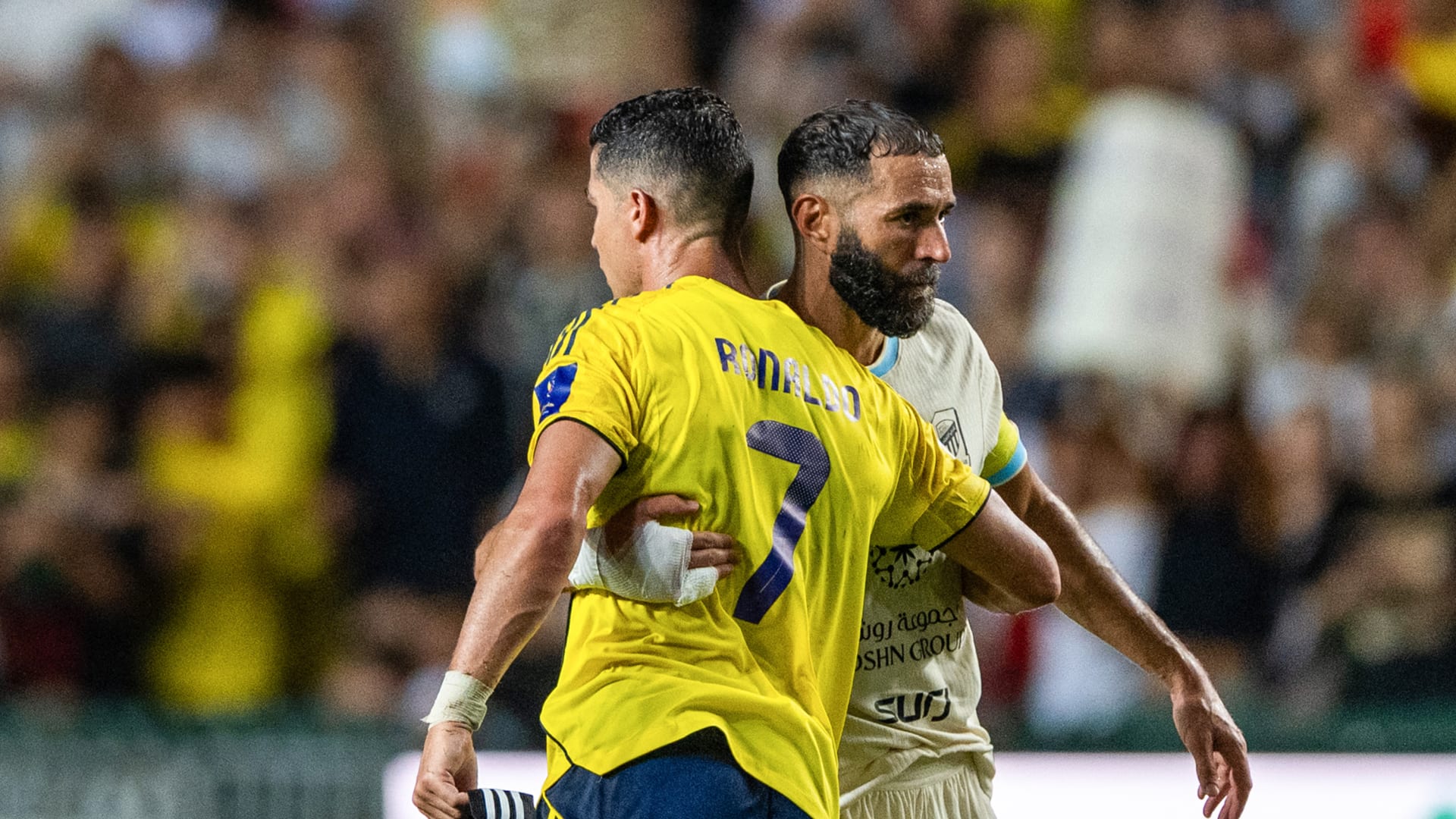لقطة بين رونالدو وبنزيما في مباراة النصر والاتحاد تشعل تفاعلا