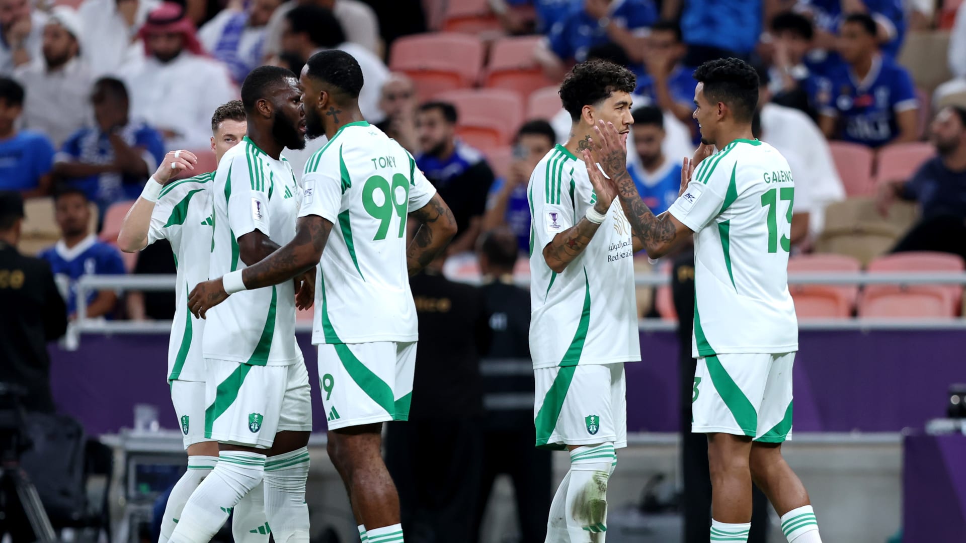 الأهلي السعودي يبلغ نهائي دوري أبطال آسيا للنخبة على حساب الهلال
