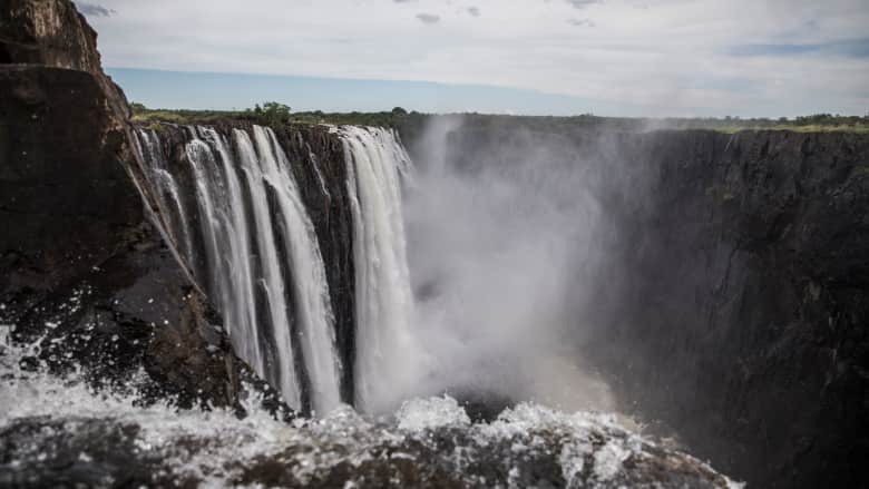 وزير سياحة زامبيا لـCNN: نريد تشجيع قدوم السياح الشباب من الشرق الأوسط
