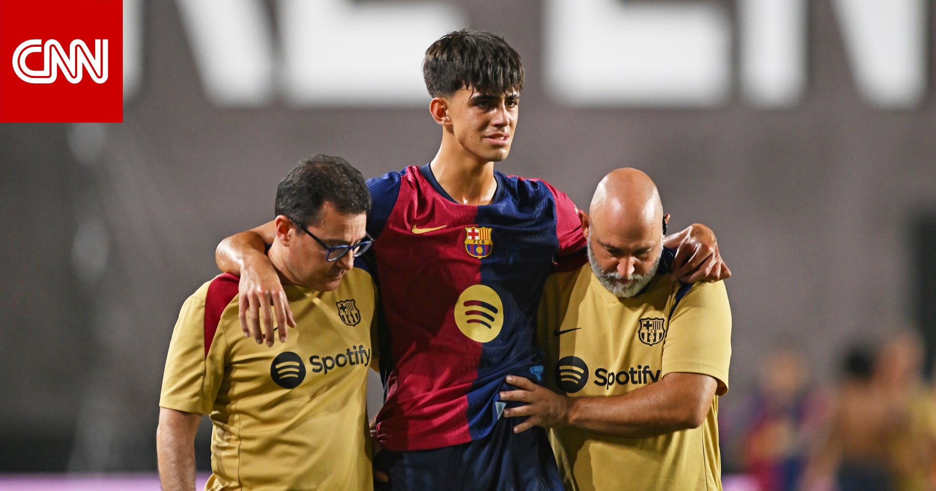 "ضربة موجعة" لبرشلونة بعد إصابته.. ماذا نعلم عن اللاعب مارك بيرنال؟