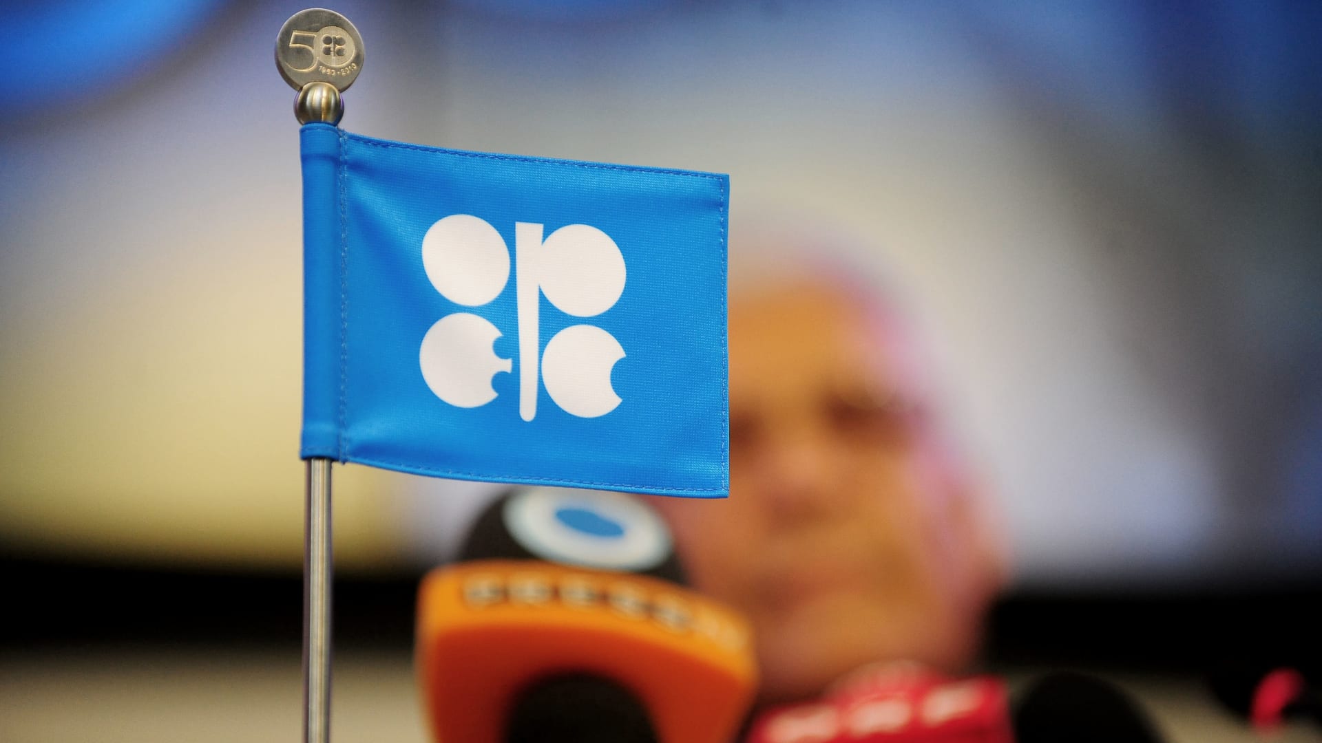 ارتفاع أسعار النفط مع رفض الإمارات دعم اتفاق أوبك+.. إلى أين تتجه الأمور؟