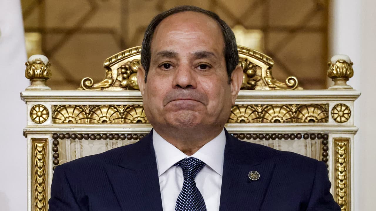 مصر.. "خناقة" علاء مبارك وهجوم ساويرس على مصطفى بكري بذكرى ميلاد السيسي يثير تفاعلا