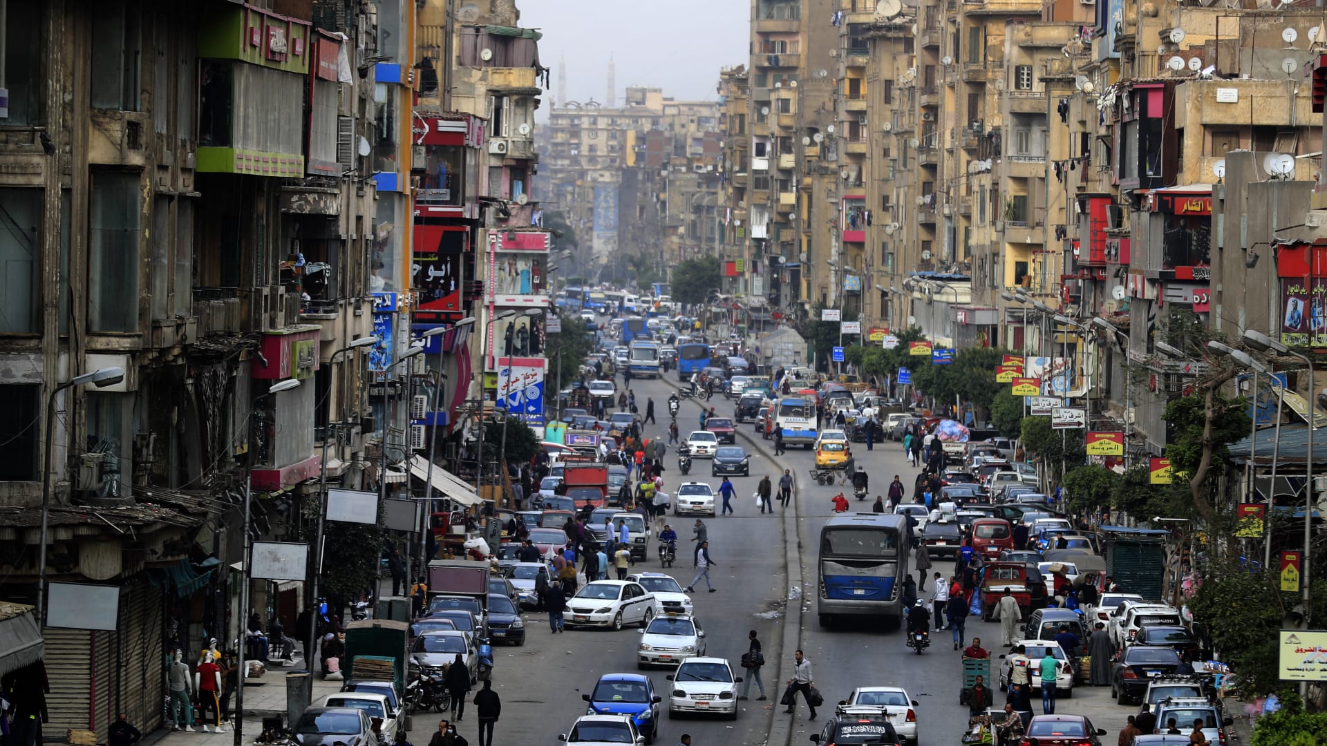 لماذا حذرت هواتف أندرويد مستخدميها وصمت آيفون خلال زلزال مصر؟