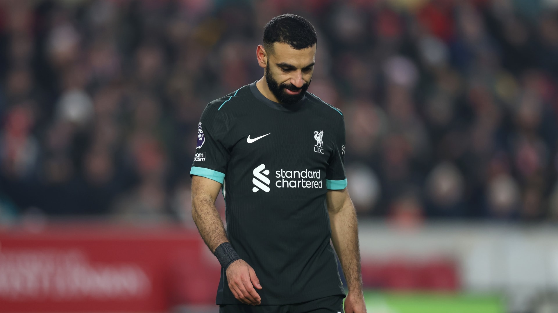 تصرف محمد صلاح بعد مباراة ليفربول وبرينتفورد يثير جدلا