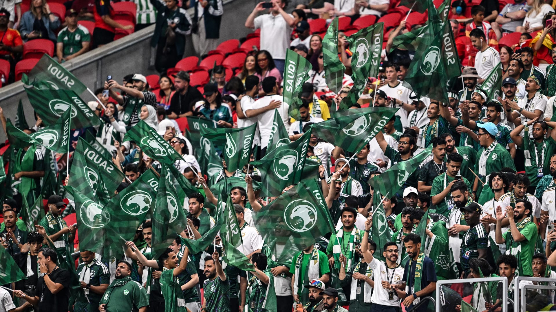 بدر الرزيزاء رئيساً لاتحاد الكرة السعودي بالتزكية.. وهذا أول ما قاله
