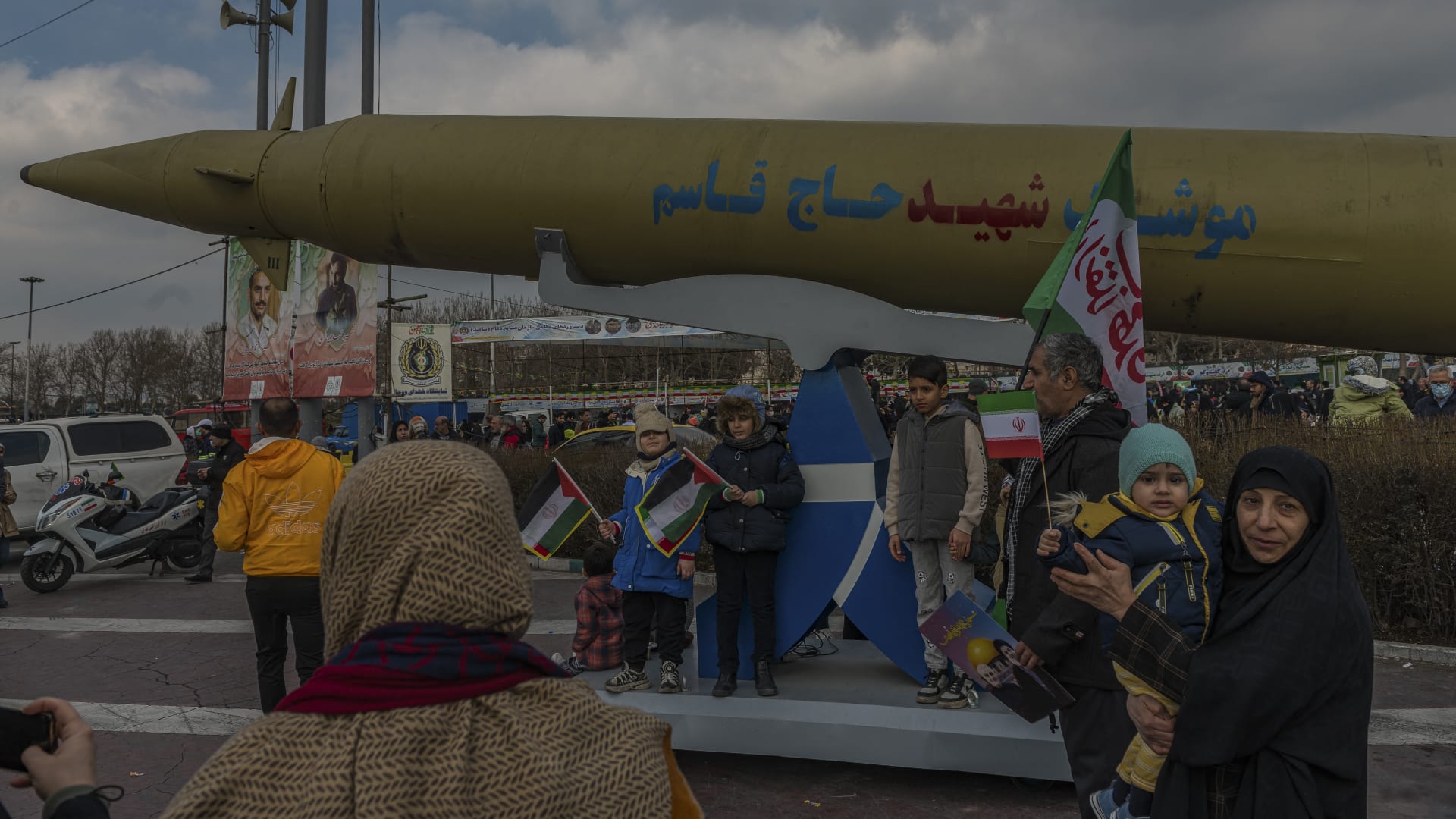 إيران تضرب إسرائيل بصواريخ "الحاج قاسم".. ماذا نعلم عنه؟