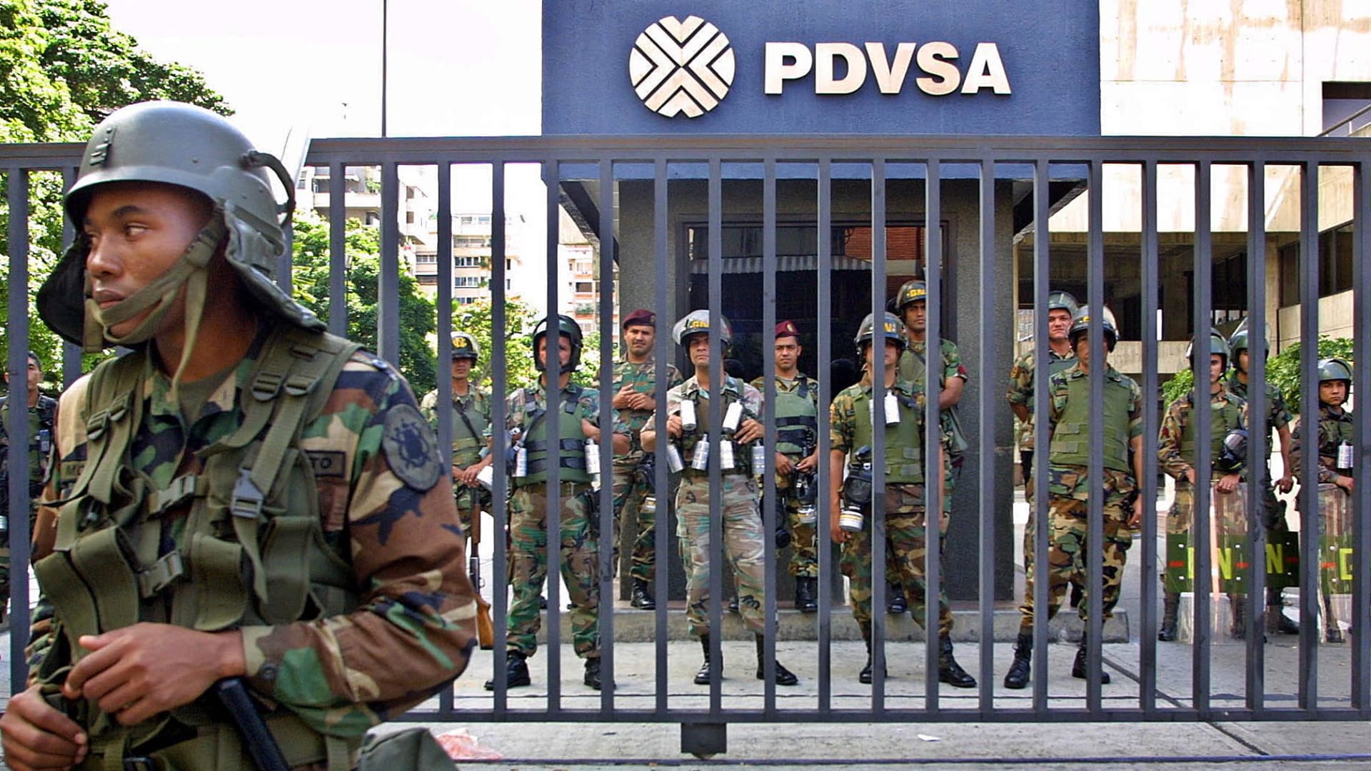 سبب اهتمام أمريكا بنفط فنزويلا.. إليكم ما نعلمه