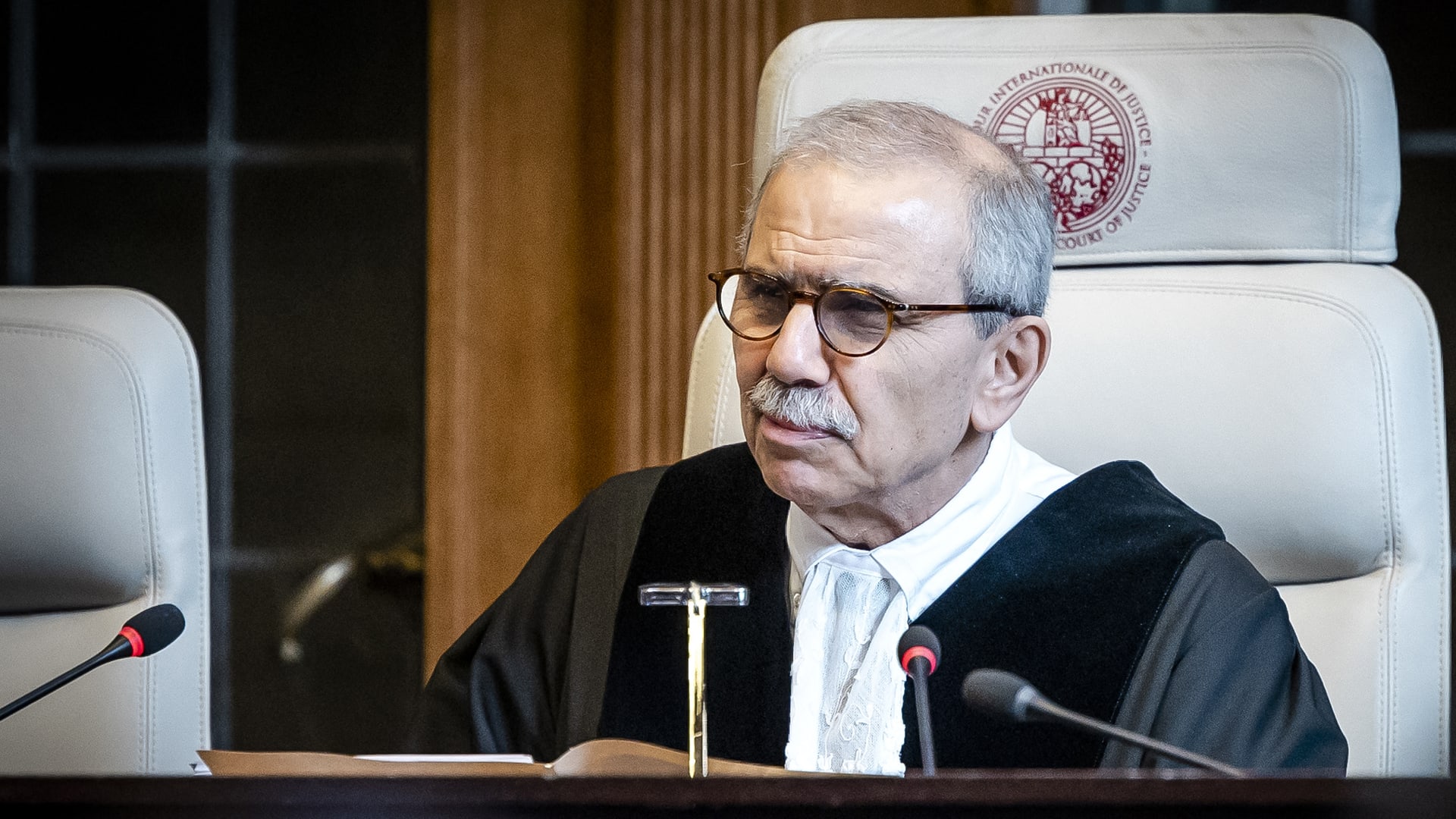 أمير سعودي يُعلق على دور بلاده المزعوم بتكليف نواف سلام تشكيل الحكومة في لبنان